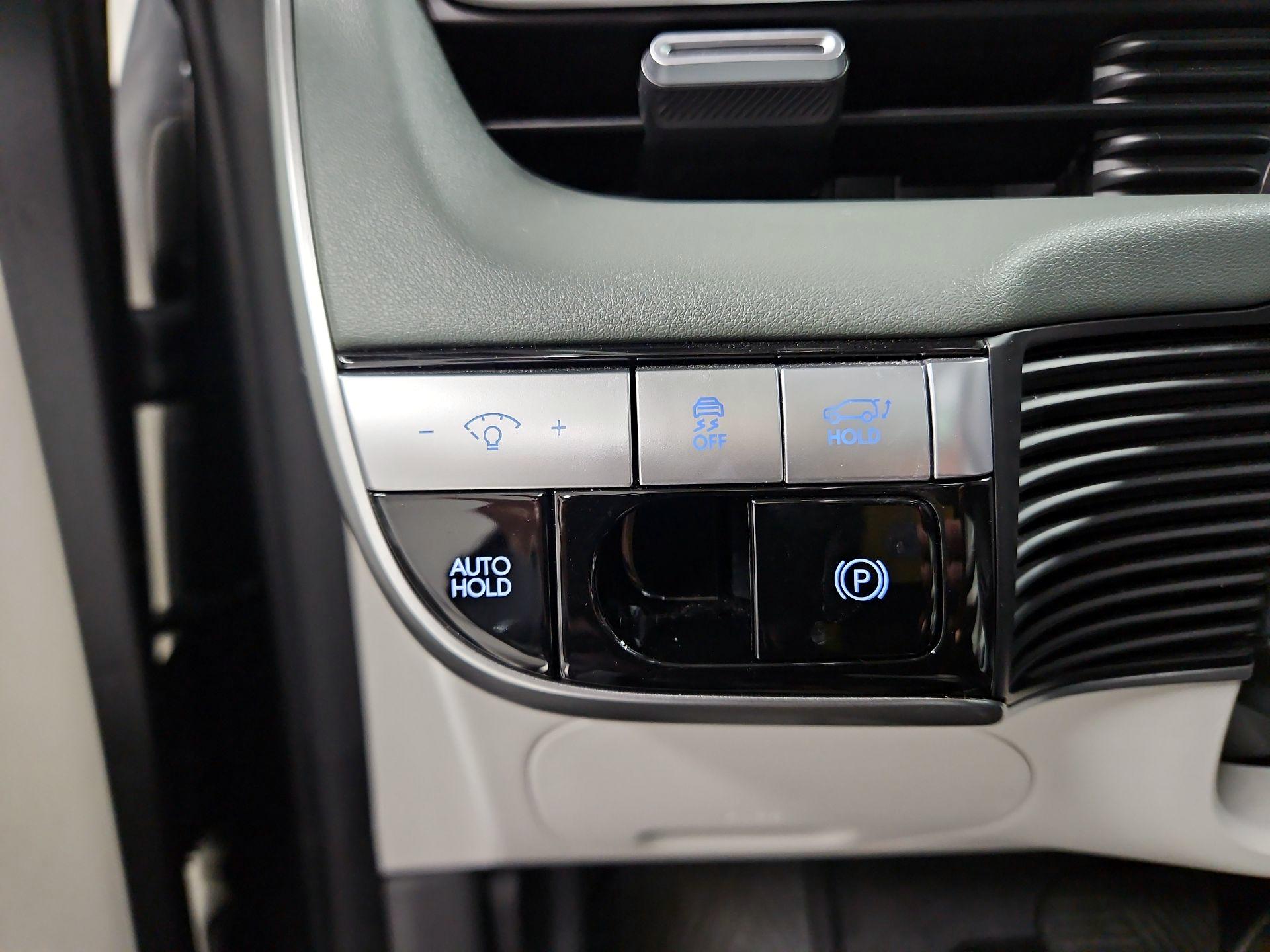 Thumbnail: 2023 Hyundai Ioniq 5 - 13