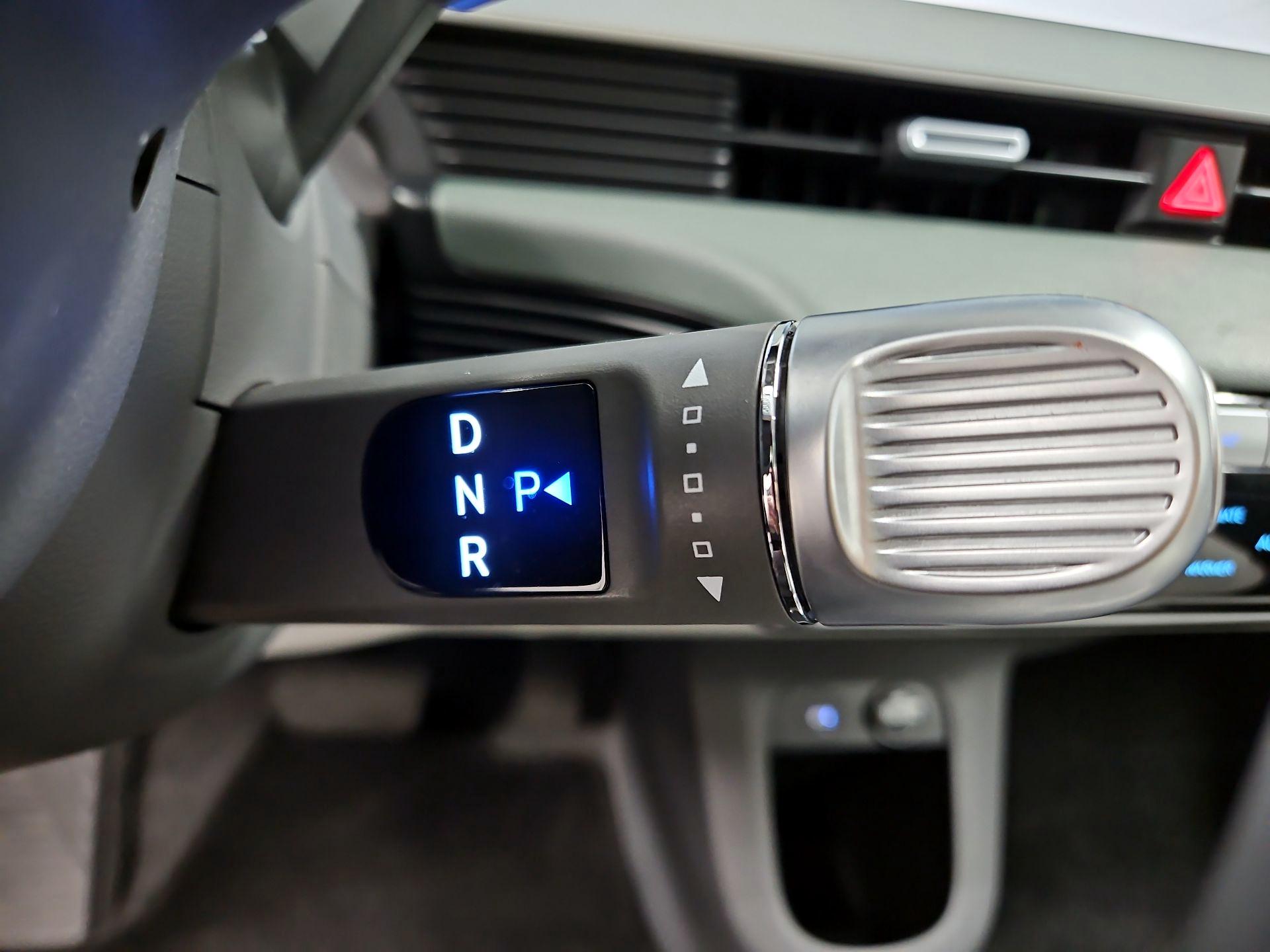 Thumbnail: 2023 Hyundai Ioniq 5 - 18