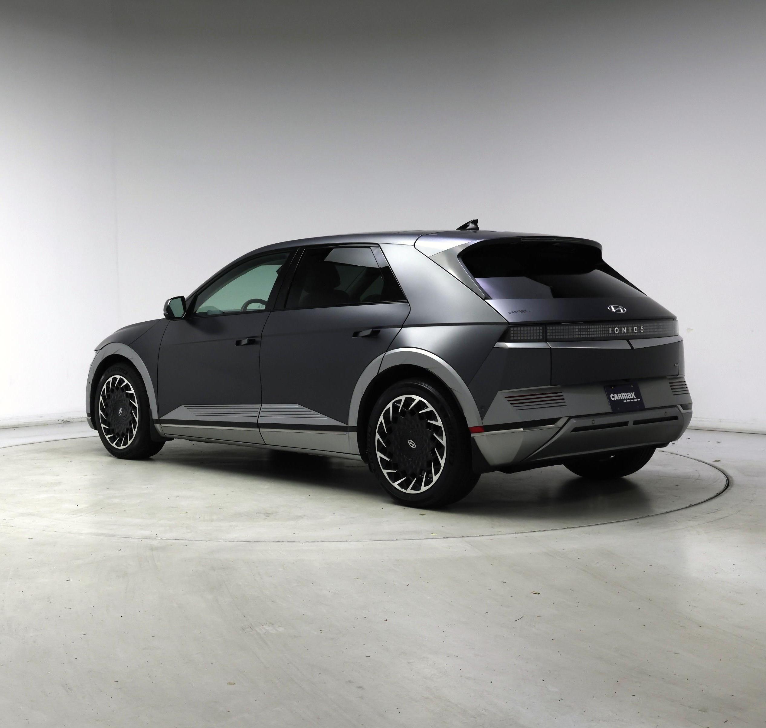 Thumbnail: 2023 Hyundai Ioniq 5 - 2