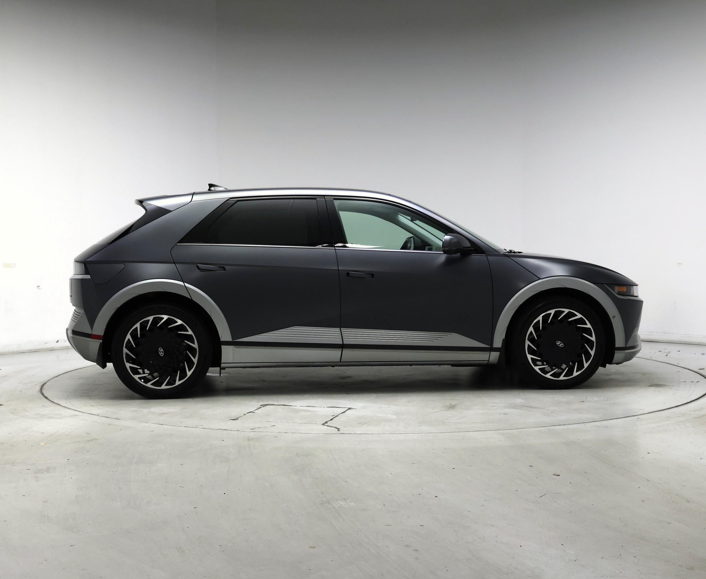 Thumbnail: 2023 Hyundai Ioniq 5 - 7