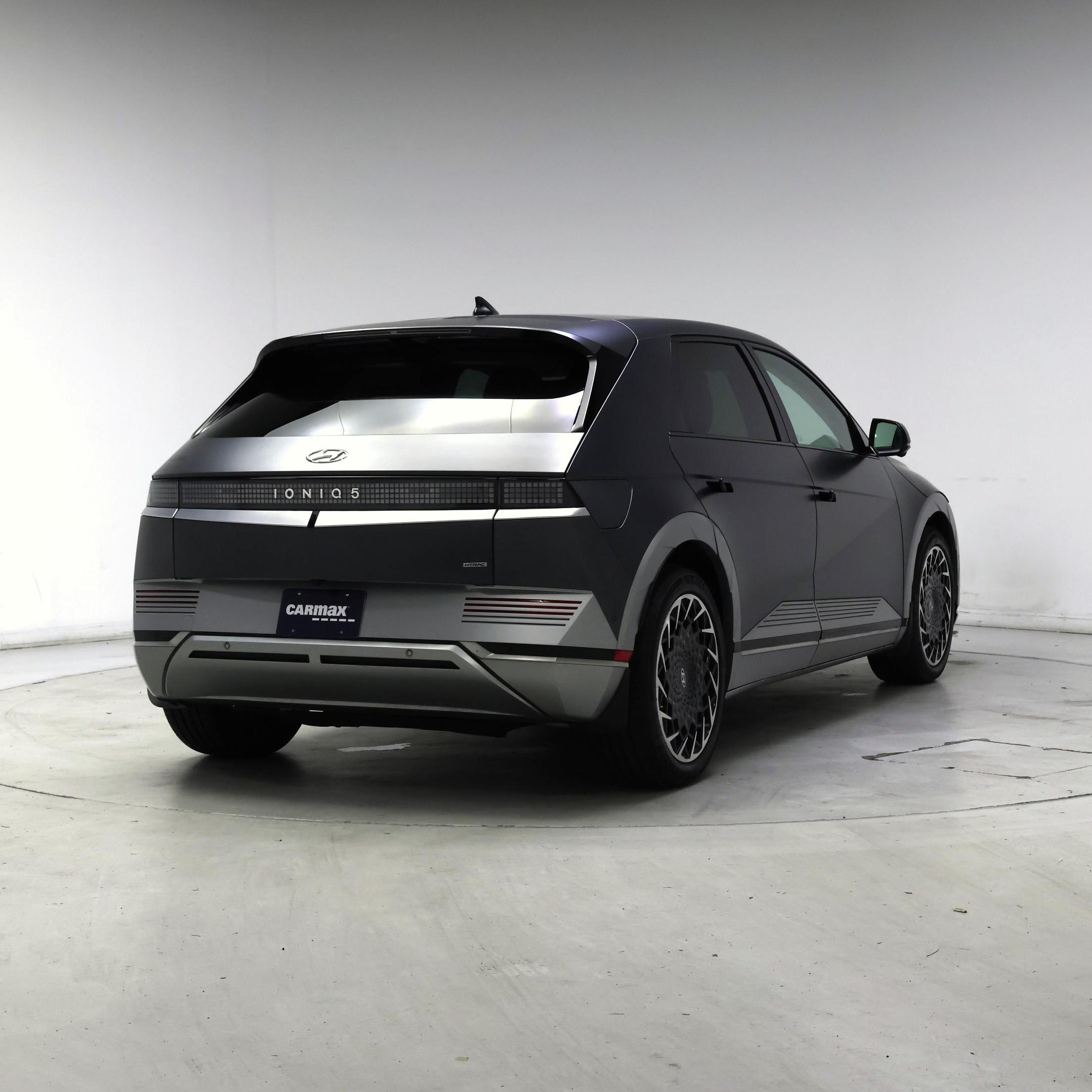 Thumbnail: 2023 Hyundai Ioniq 5 - 8