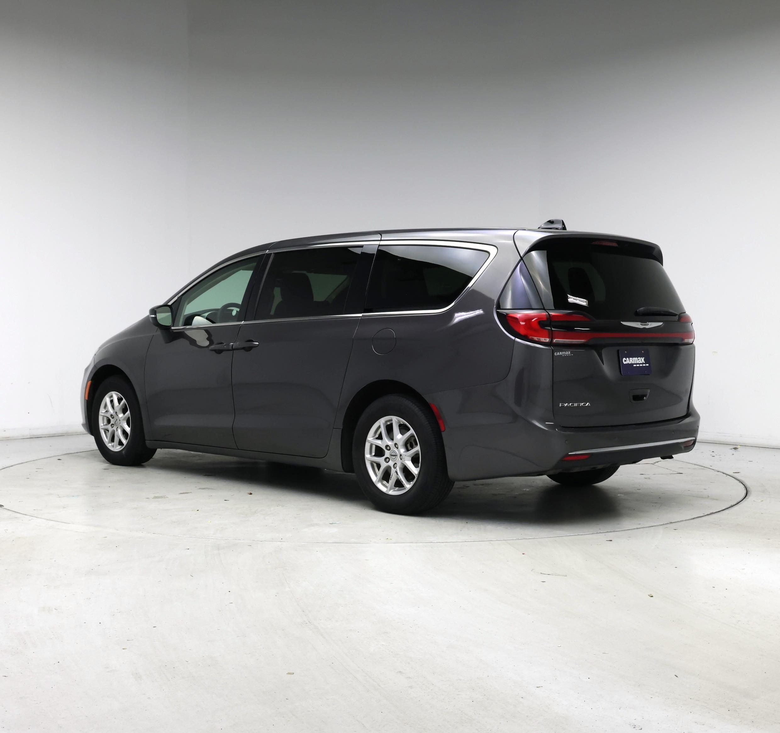 Thumbnail: 2023 Chrysler Pacifica - 2