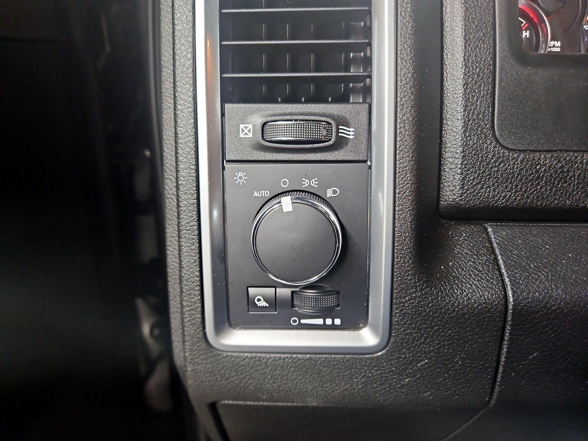 Thumbnail: 2022 RAM 1500 Classic - 13