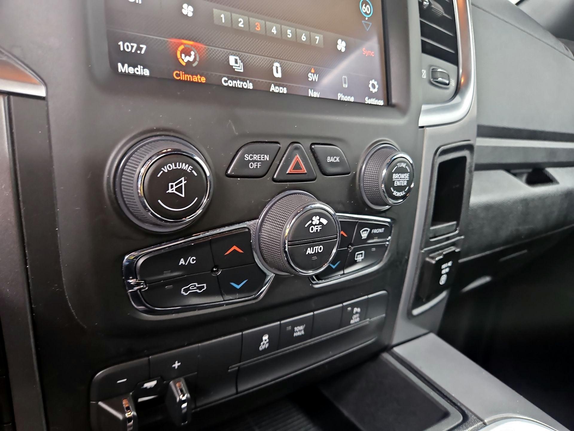 Thumbnail: 2022 RAM 1500 Classic - 17