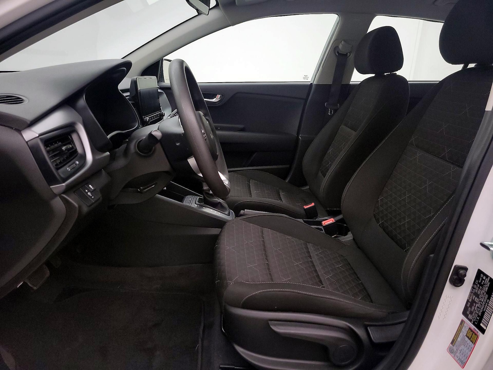 2023 Kia Rio LX - Photo 12