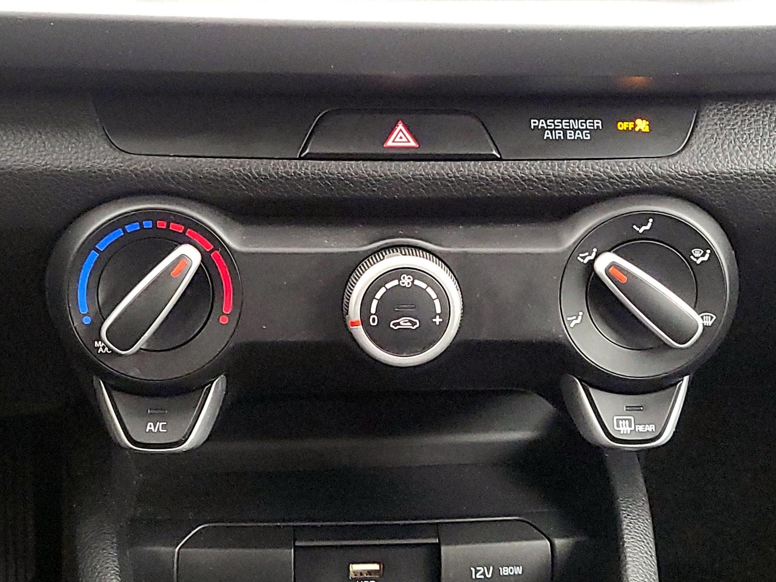 2023 Kia Rio LX - Photo 17