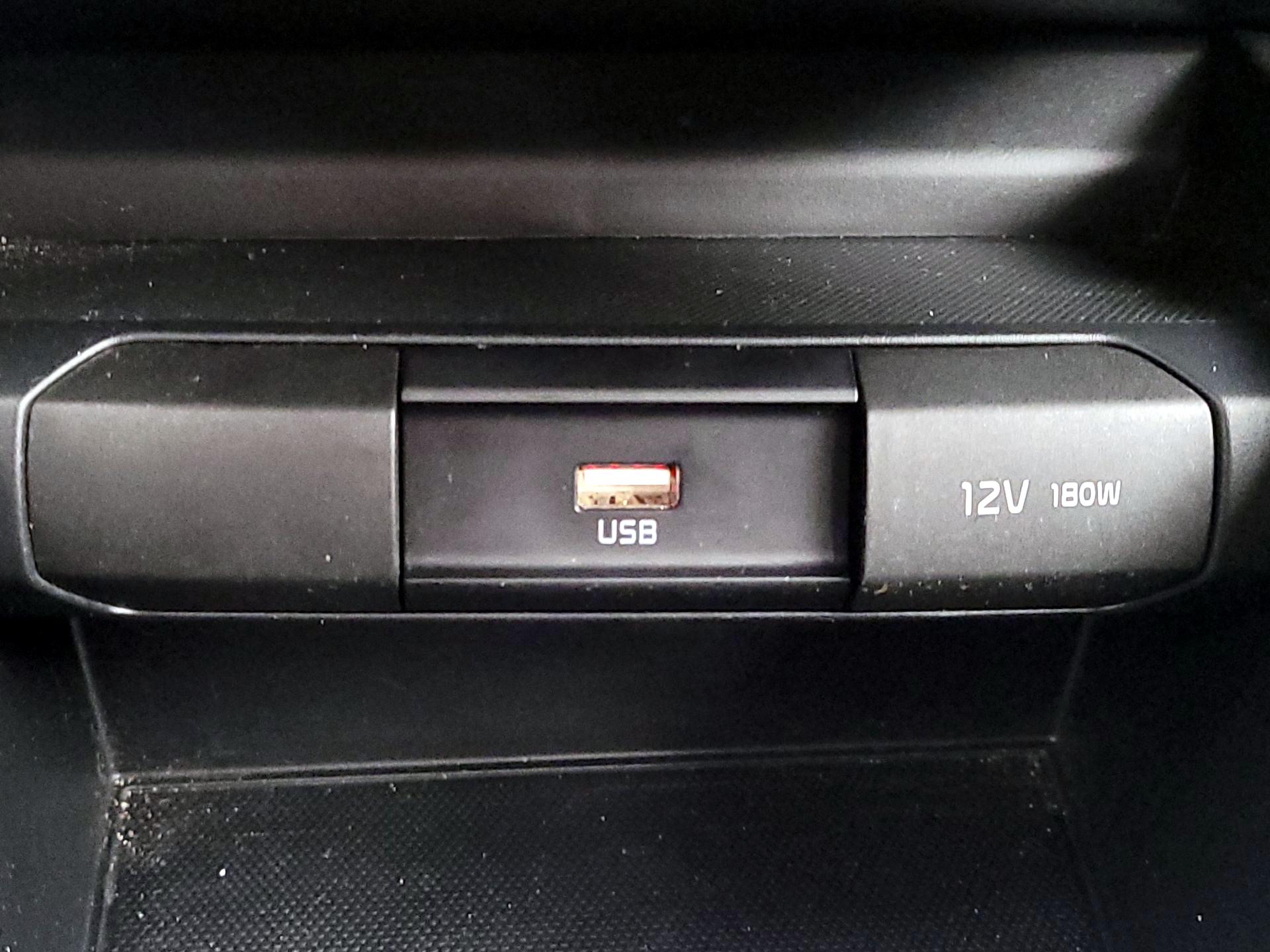 Thumbnail: 2023 Kia Rio - 18