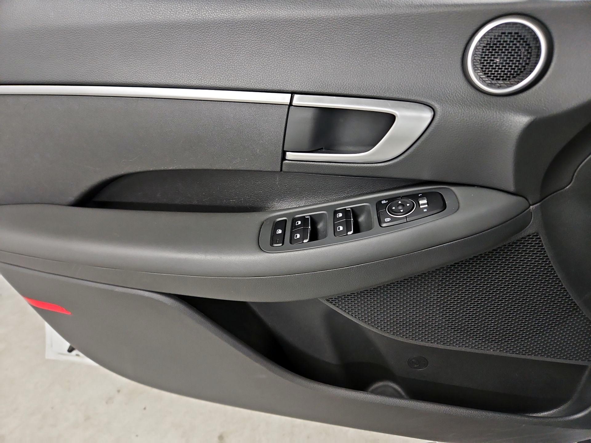 Thumbnail: 2022 Hyundai Sonata - 12