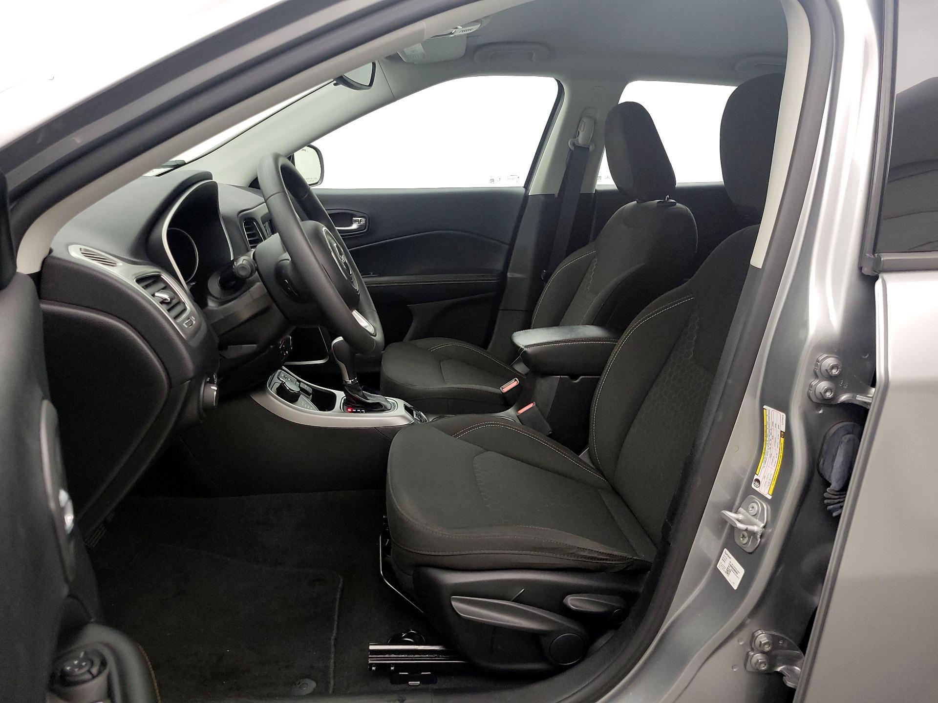 Thumbnail: 2020 Jeep Compass - 11