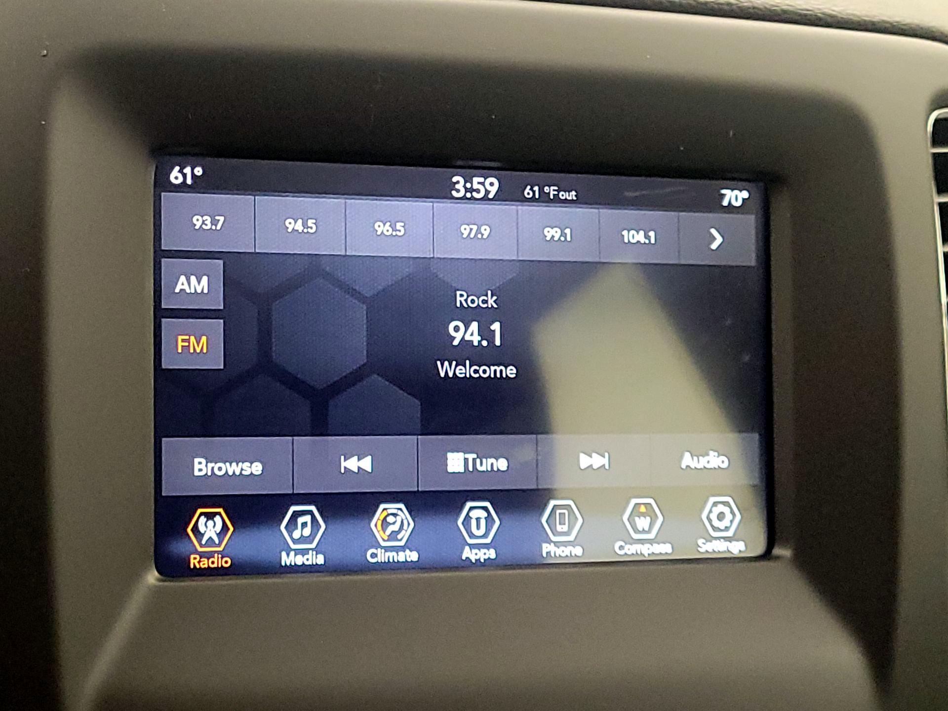 Thumbnail: 2020 Jeep Compass - 15