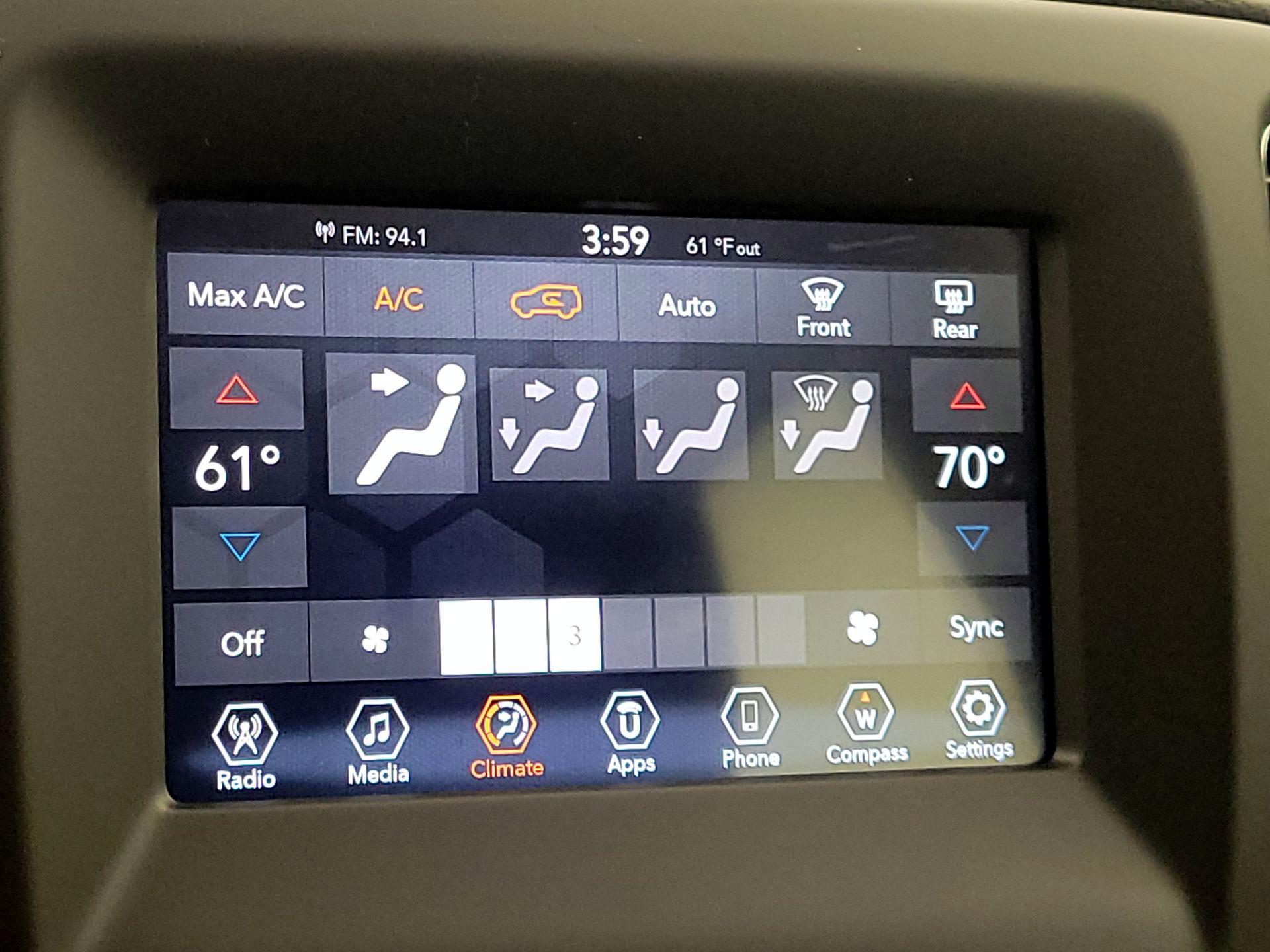 Thumbnail: 2020 Jeep Compass - 16