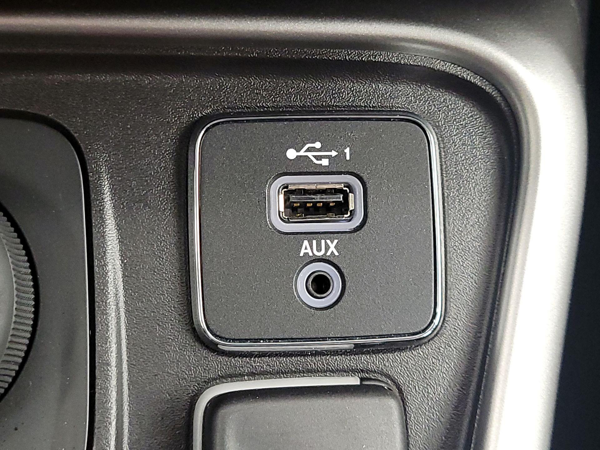 Thumbnail: 2020 Jeep Compass - 18