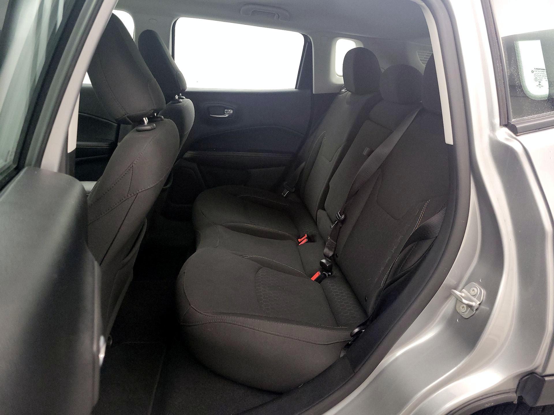 Thumbnail: 2020 Jeep Compass - 19