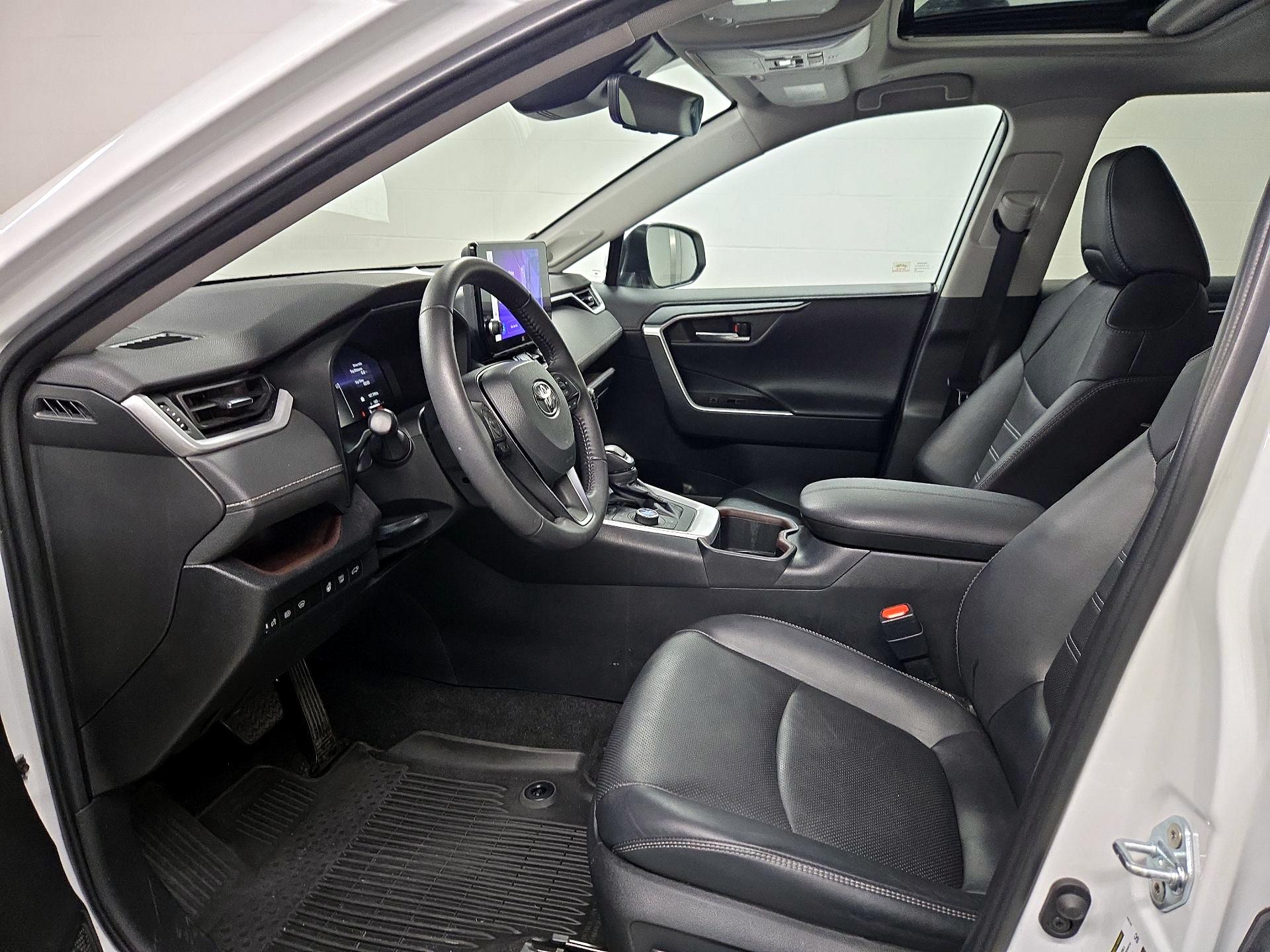 Thumbnail: 2024 Toyota RAV4 - 11