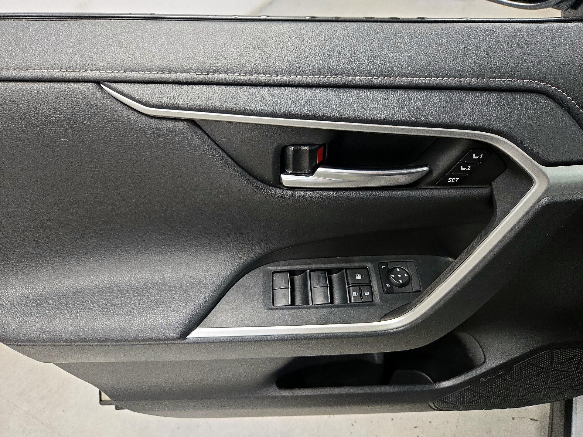 Thumbnail: 2024 Toyota RAV4 - 12