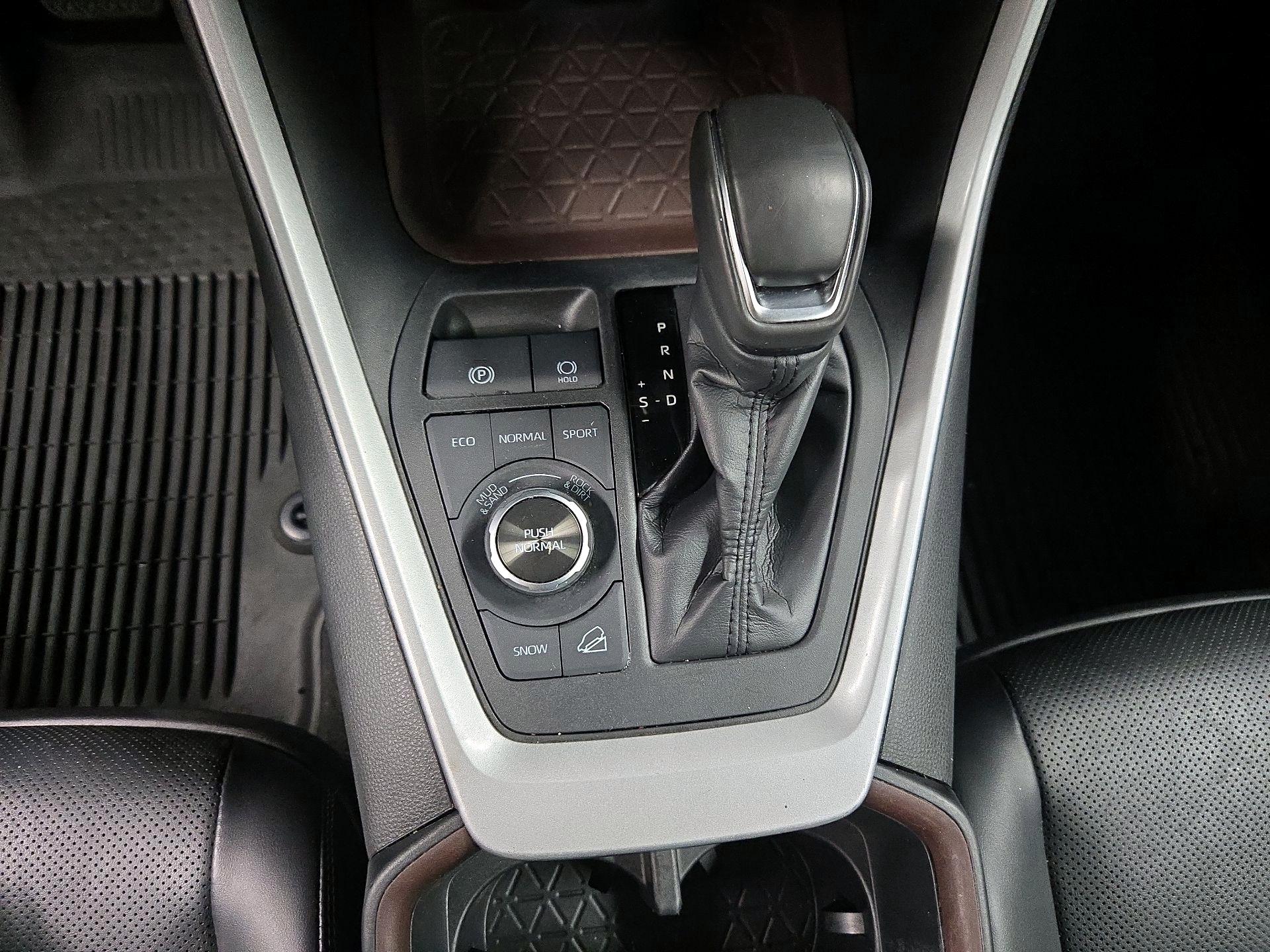 Thumbnail: 2024 Toyota RAV4 - 17