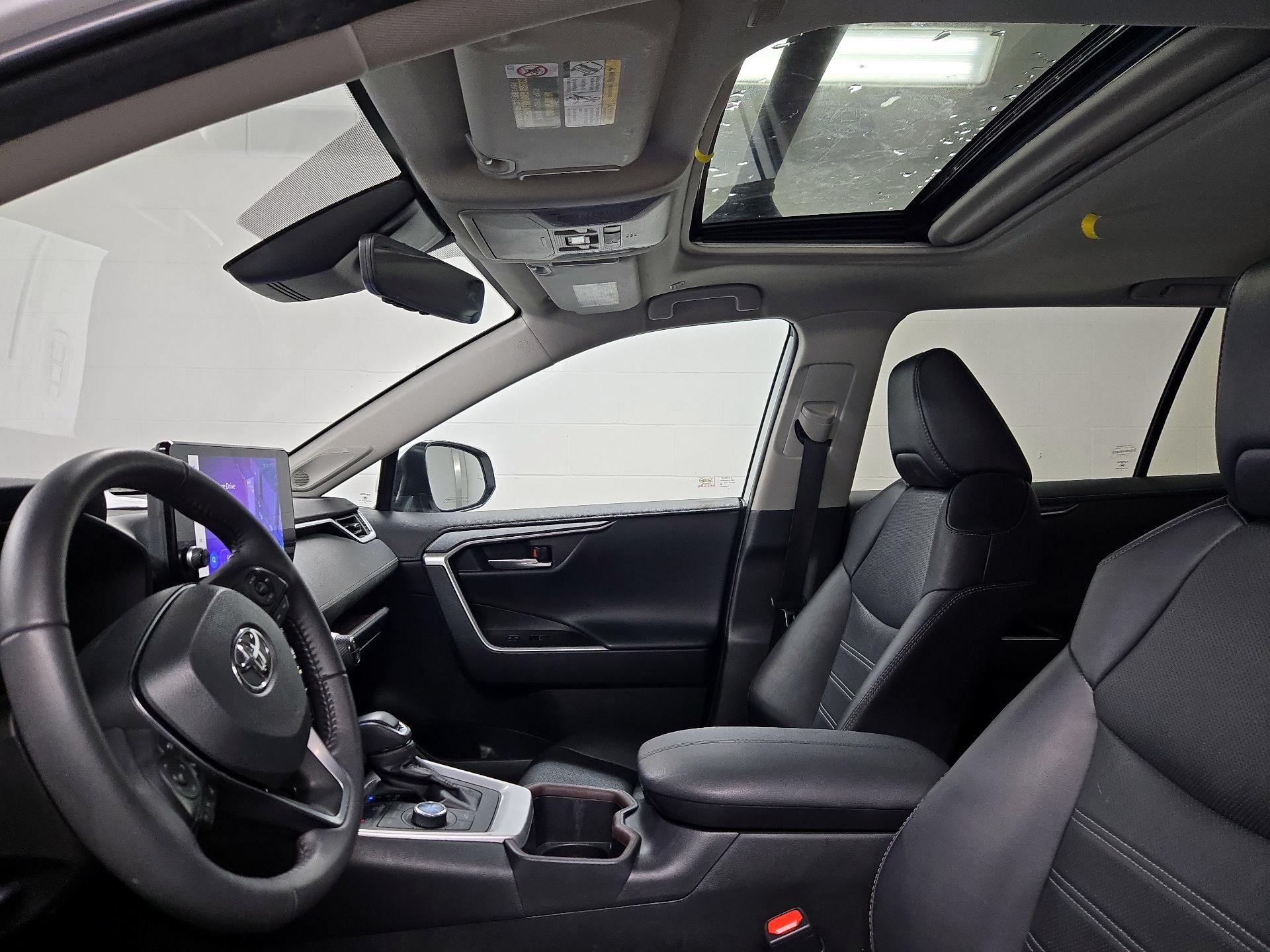 Thumbnail: 2024 Toyota RAV4 - 19