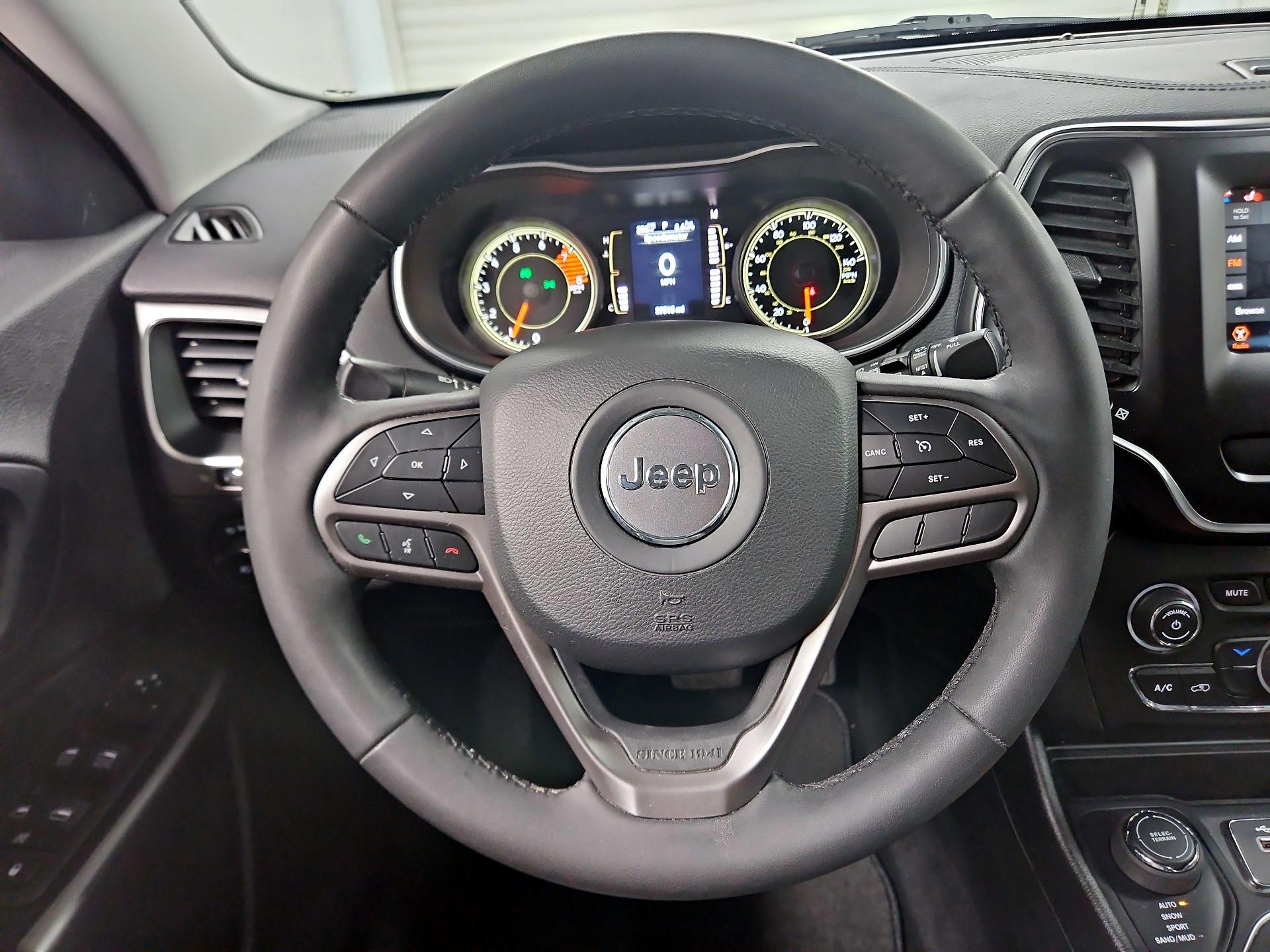 Thumbnail: 2021 Jeep Cherokee - 10