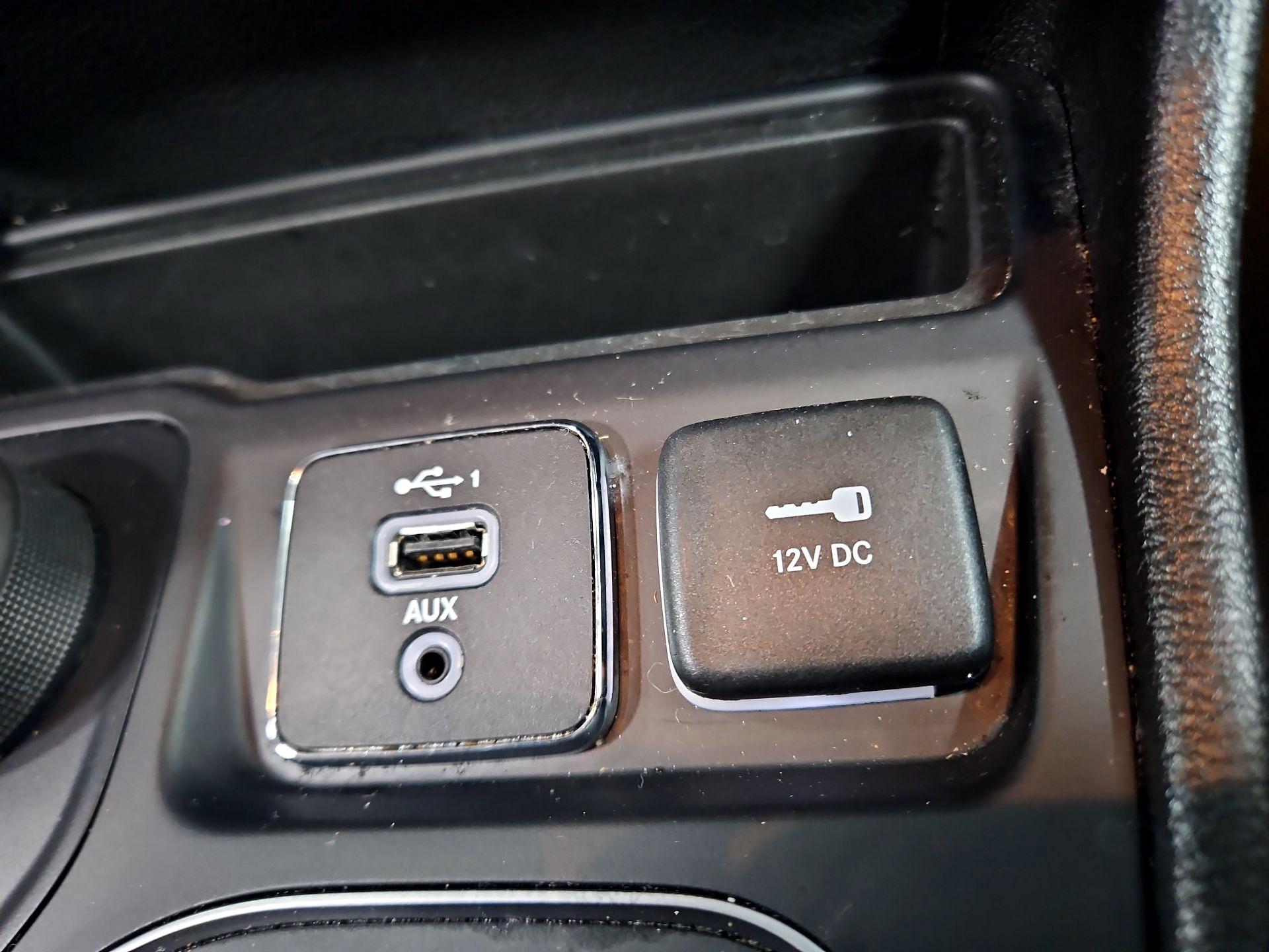 Thumbnail: 2021 Jeep Cherokee - 18