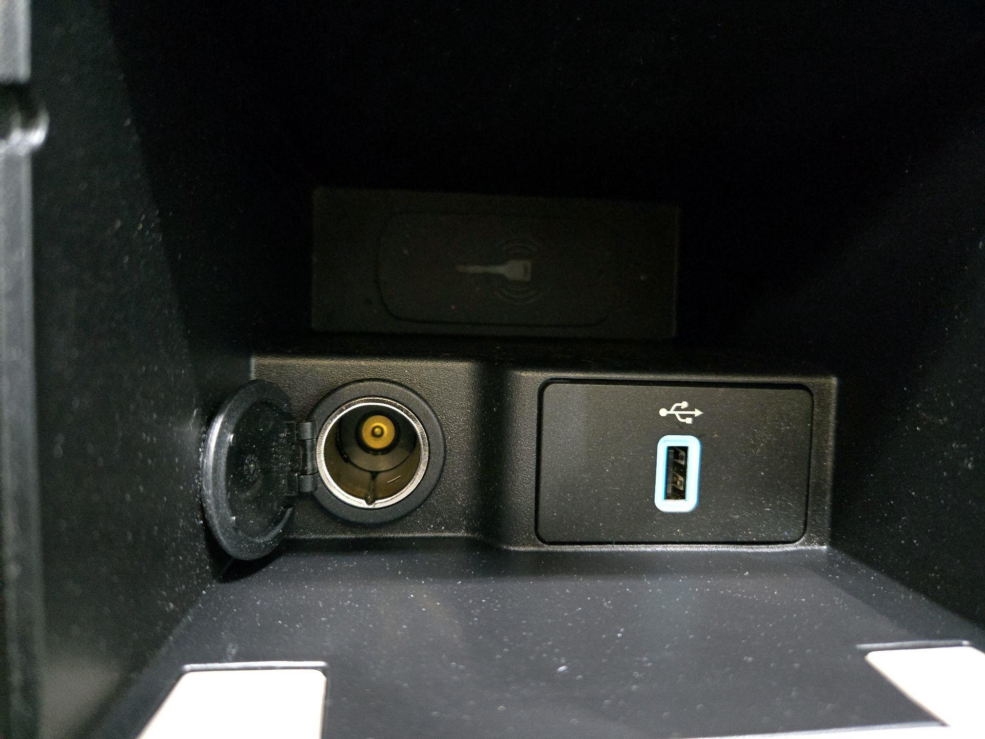 Thumbnail: 2016 Ford Focus - 19