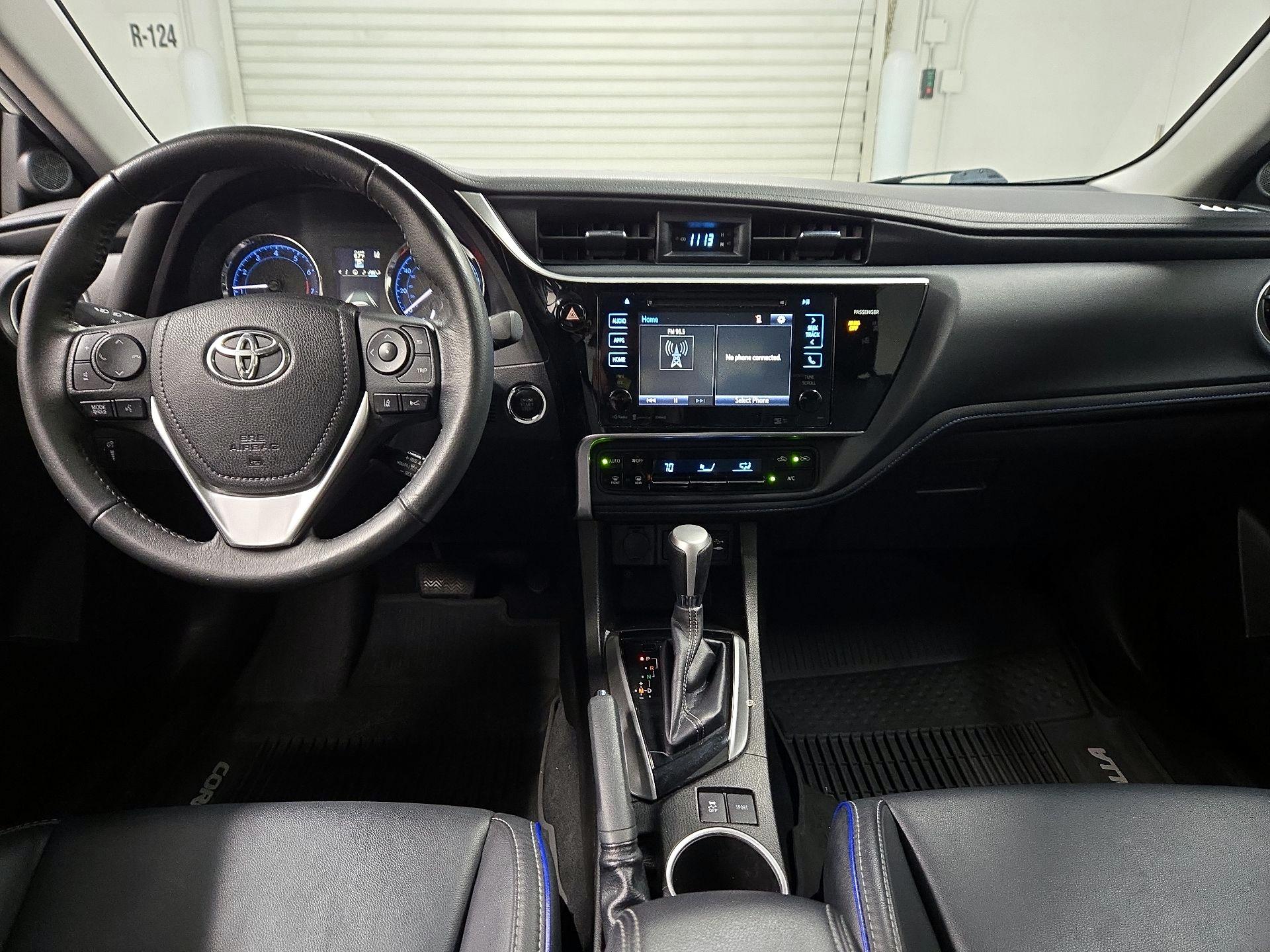 Thumbnail: 2017 Toyota Corolla - 9