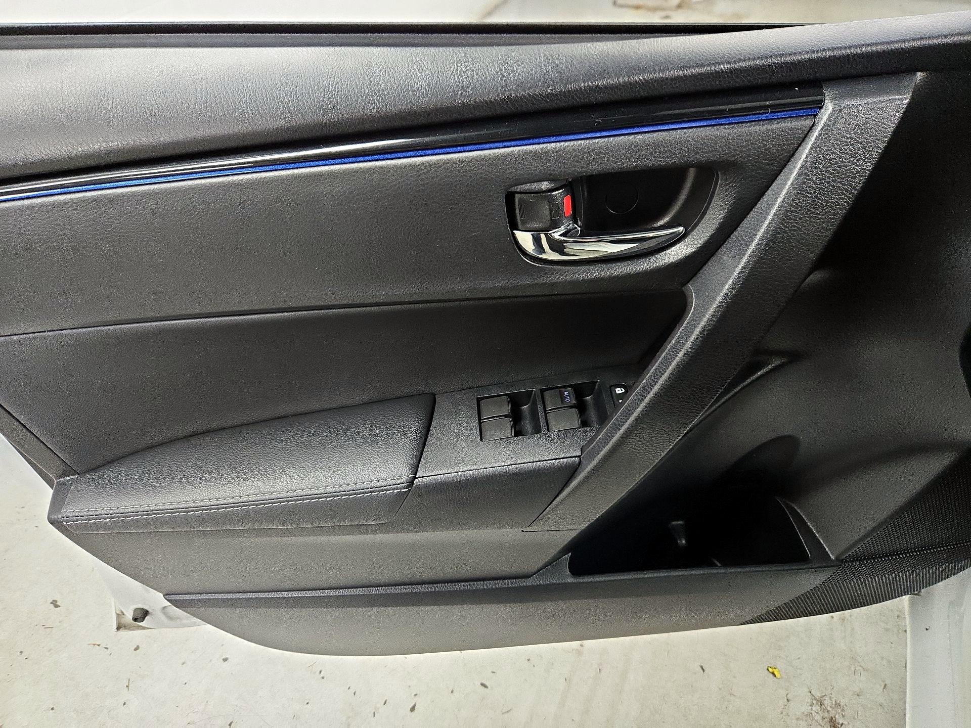 Thumbnail: 2017 Toyota Corolla - 12