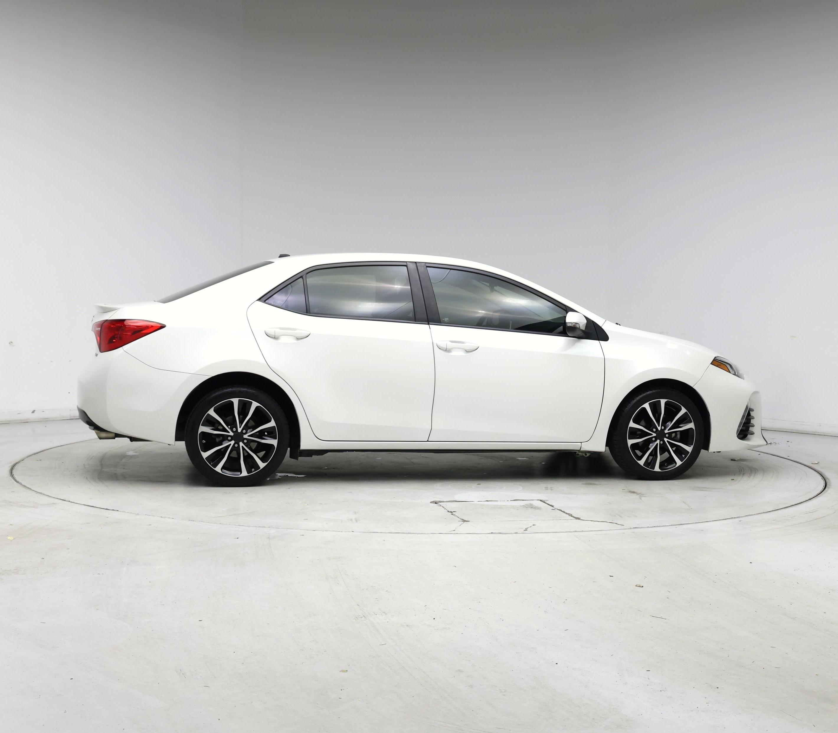 Thumbnail: 2017 Toyota Corolla - 7