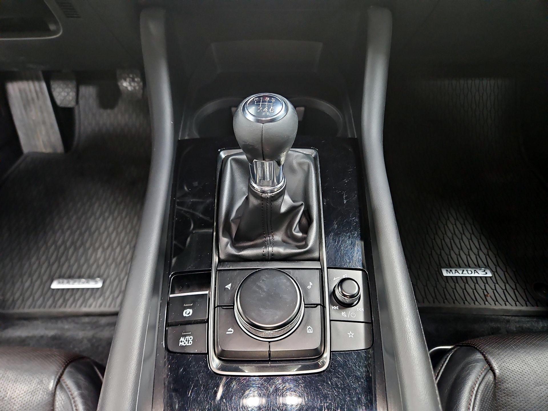 Thumbnail: 2021 Mazda Mazda3 - 17