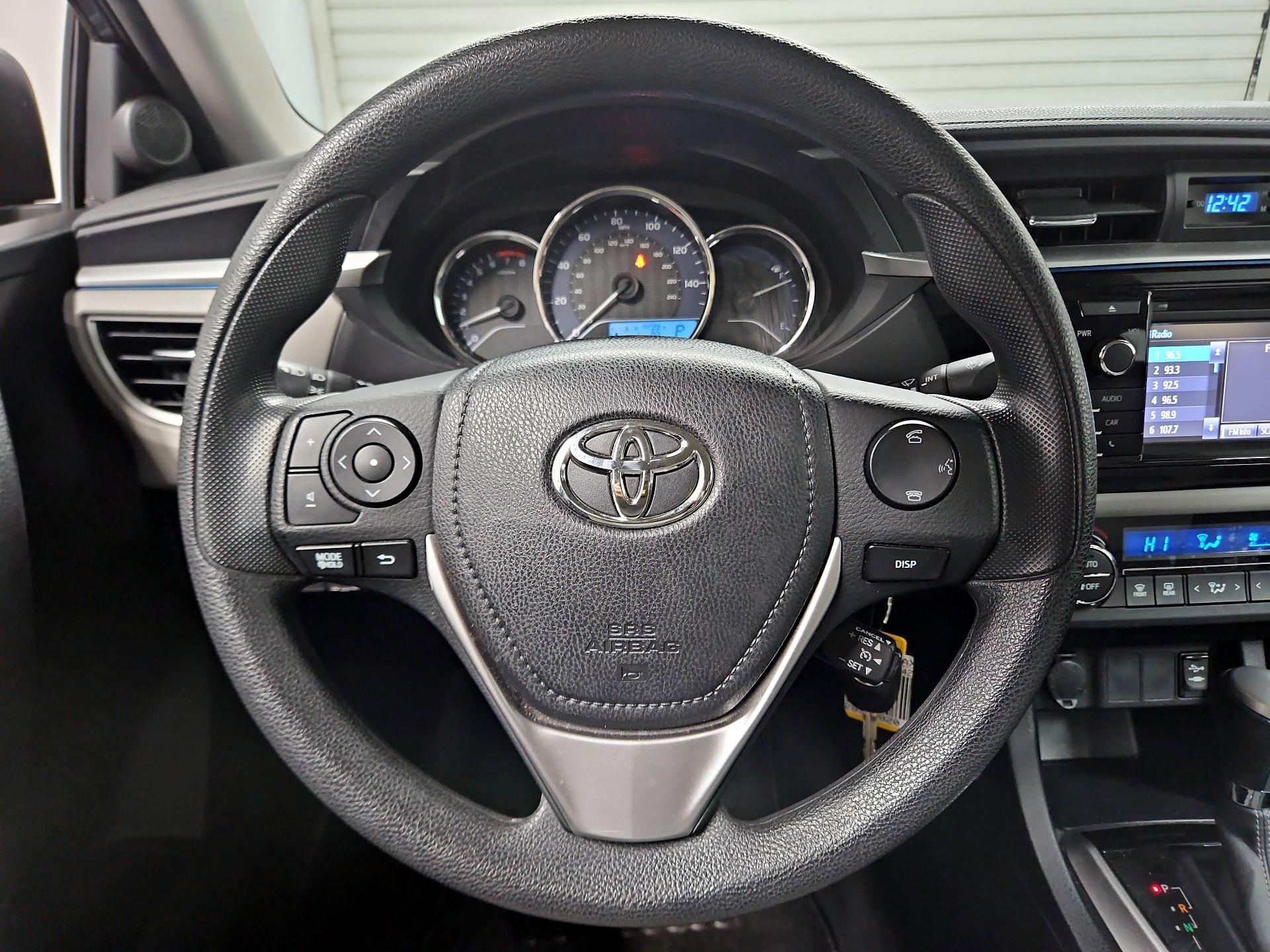 Thumbnail: 2015 Toyota Corolla - 10