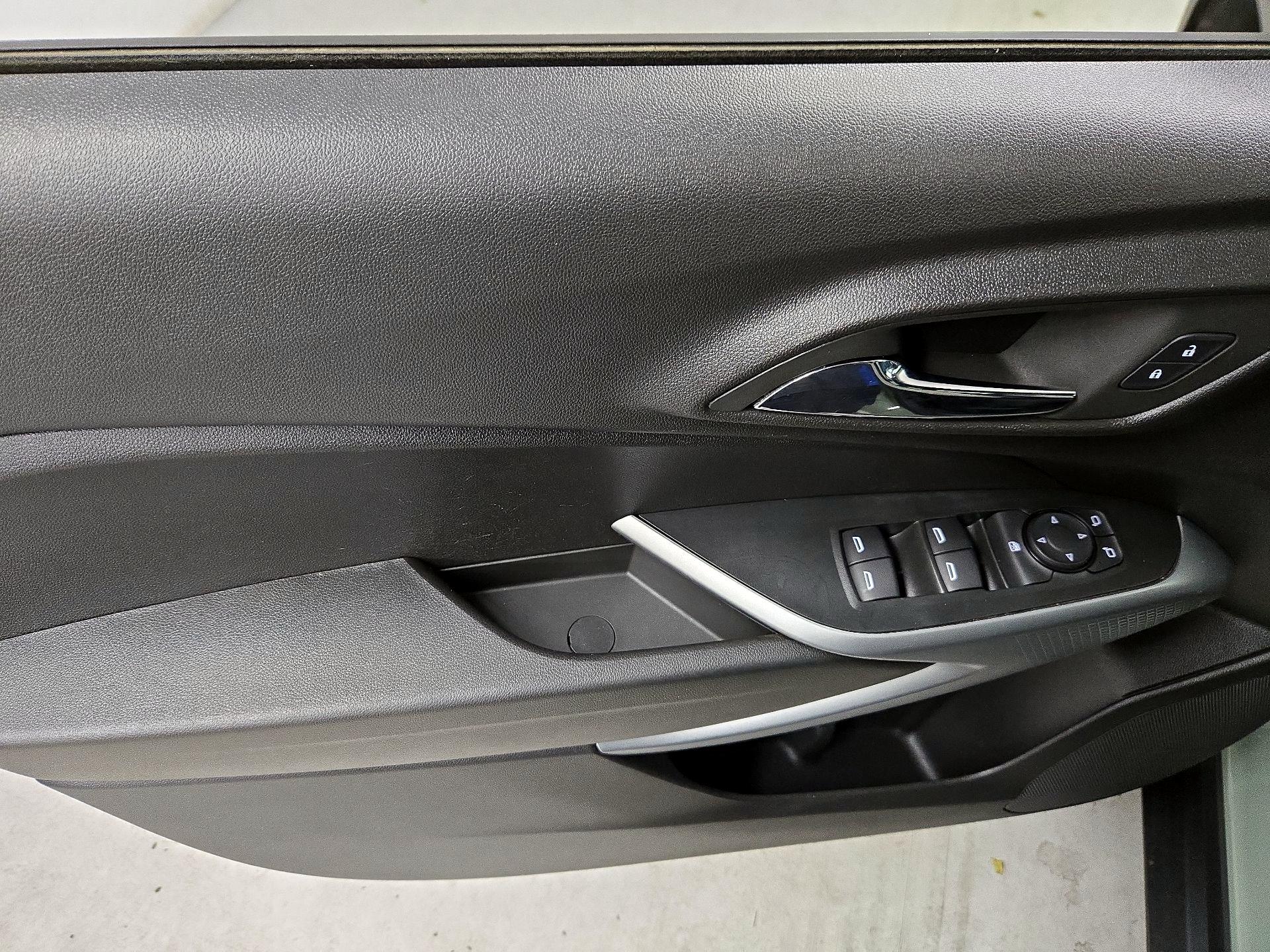 Thumbnail: 2024 Chevrolet Trax - 12