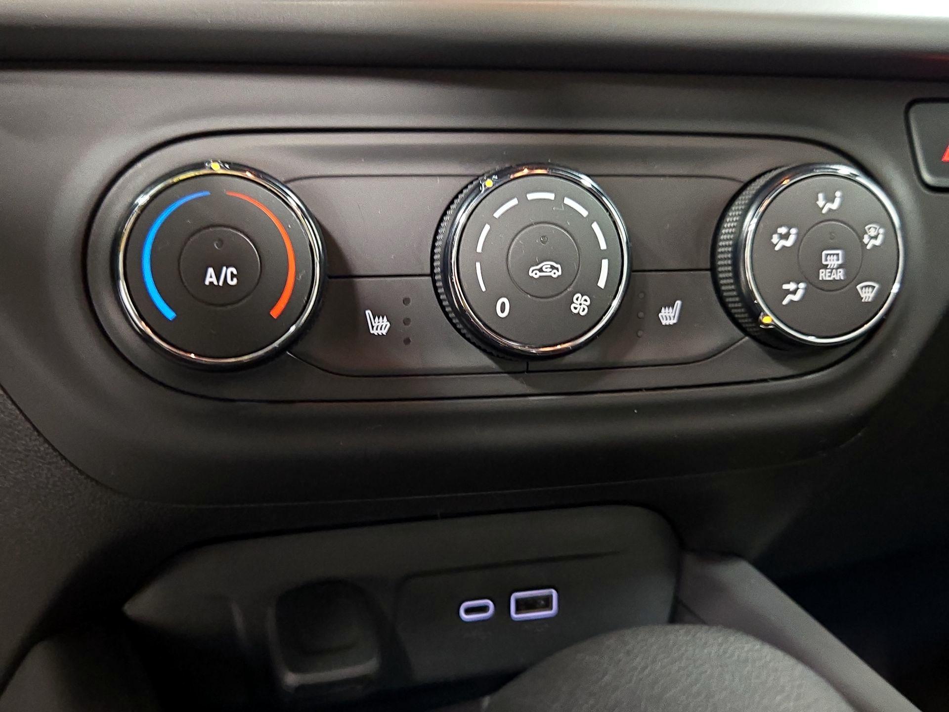 Thumbnail: 2024 Chevrolet Trax - 16