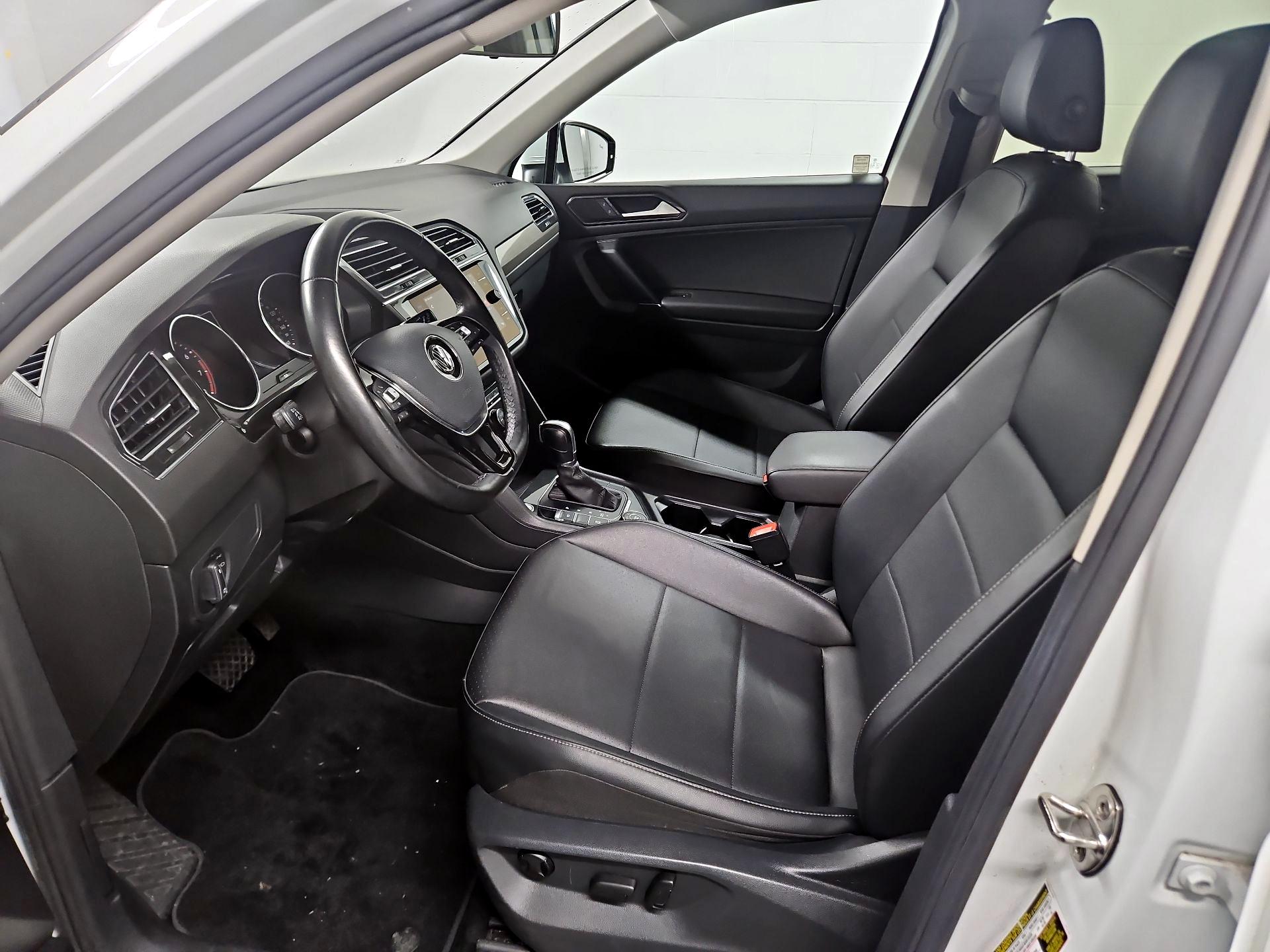 Thumbnail: 2018 Volkswagen Tiguan - 11