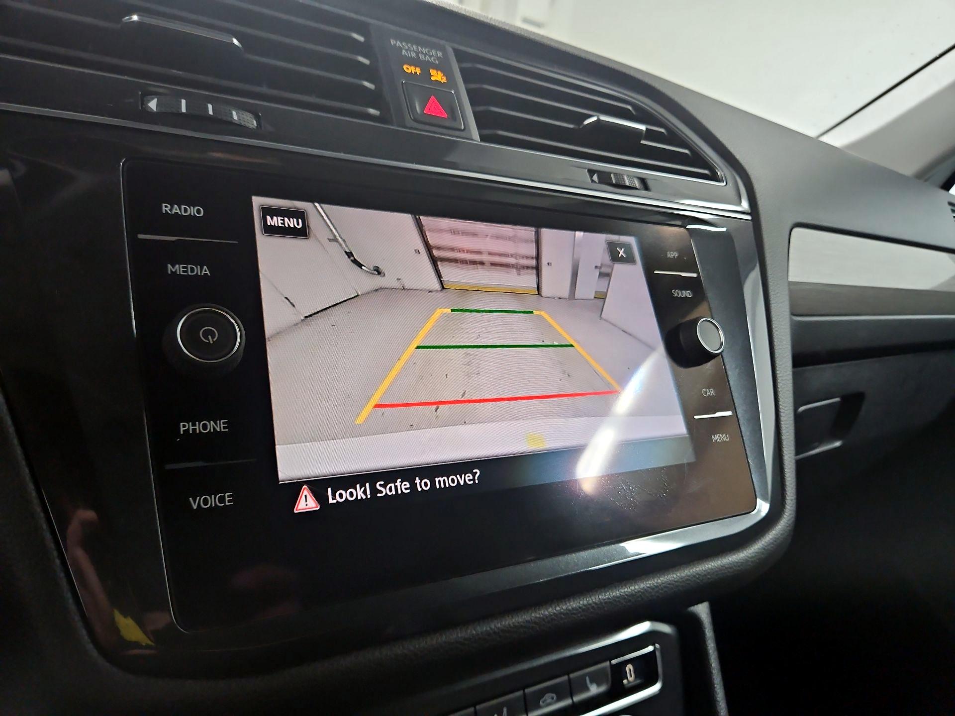 Thumbnail: 2018 Volkswagen Tiguan - 14