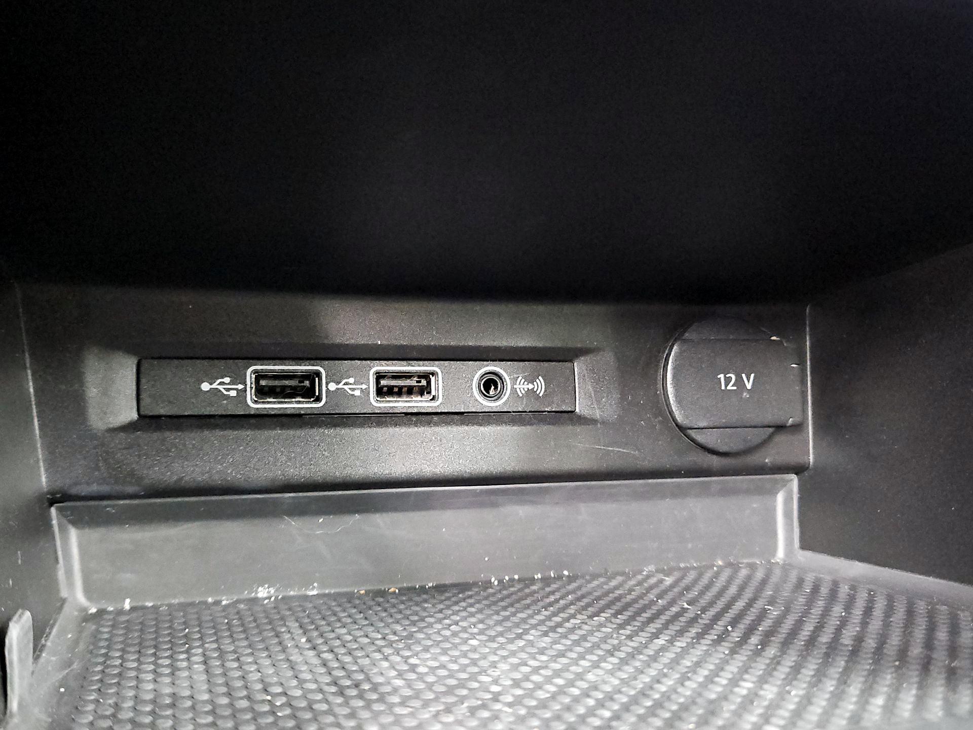 Thumbnail: 2018 Volkswagen Tiguan - 18