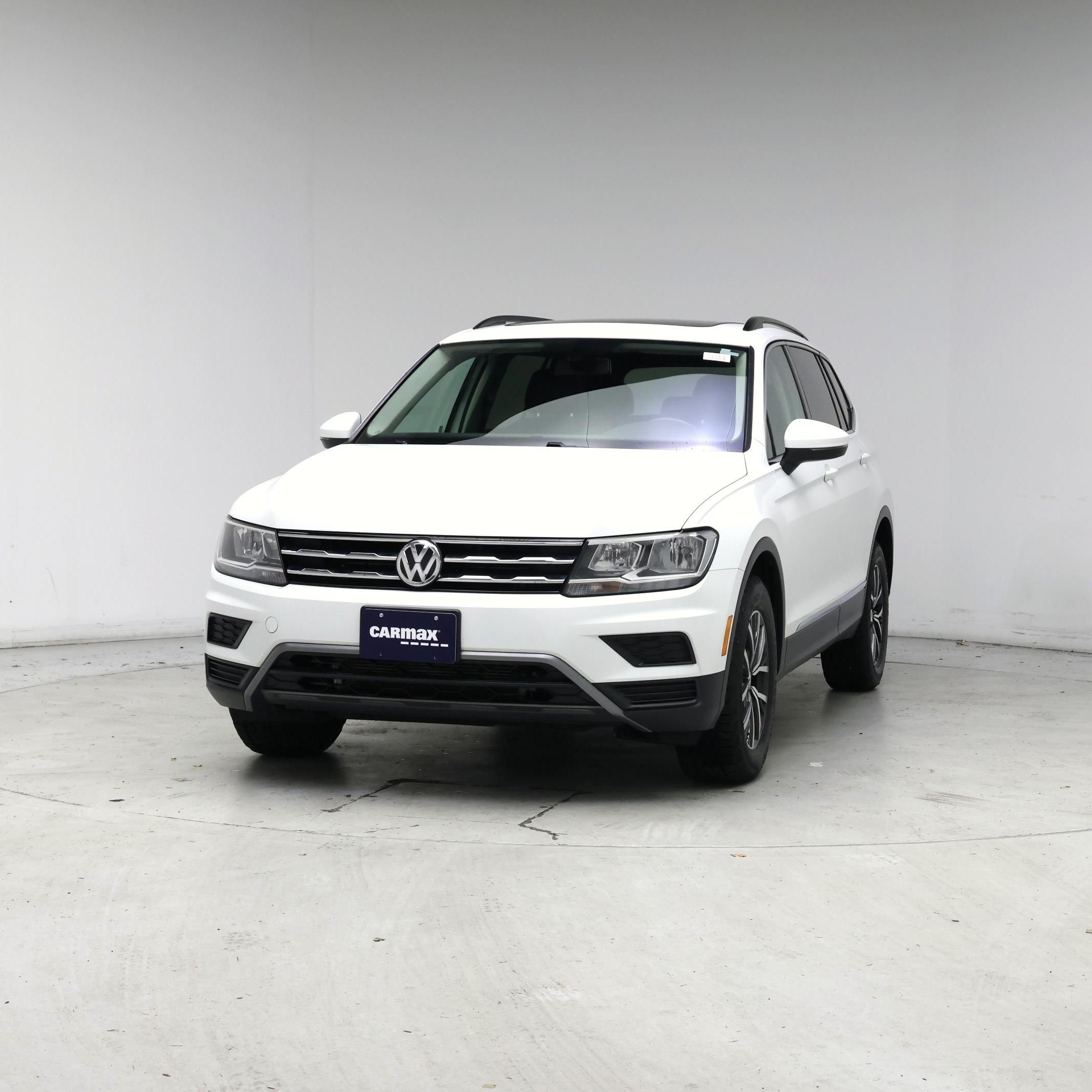 Thumbnail: 2018 Volkswagen Tiguan - 4