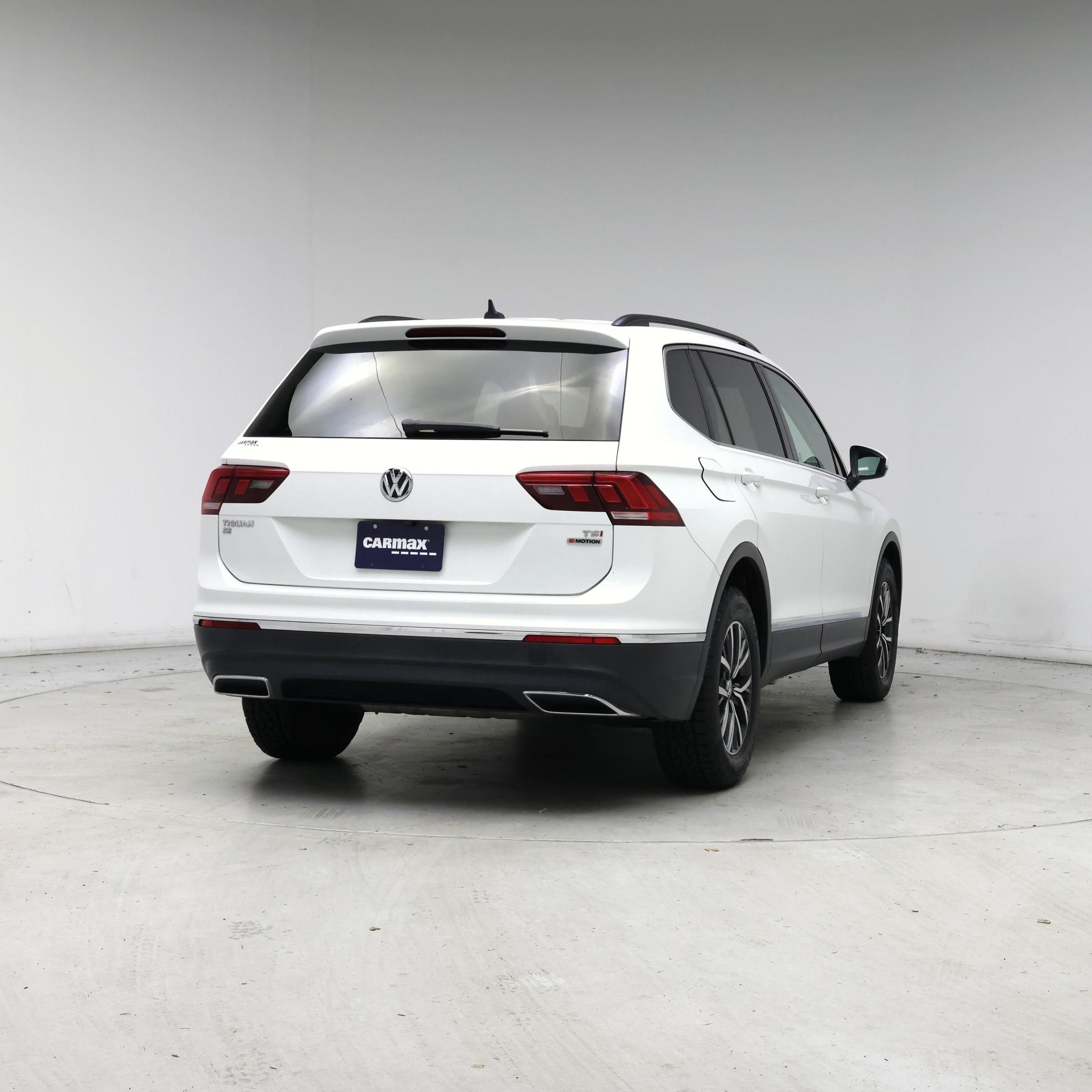 Thumbnail: 2018 Volkswagen Tiguan - 8