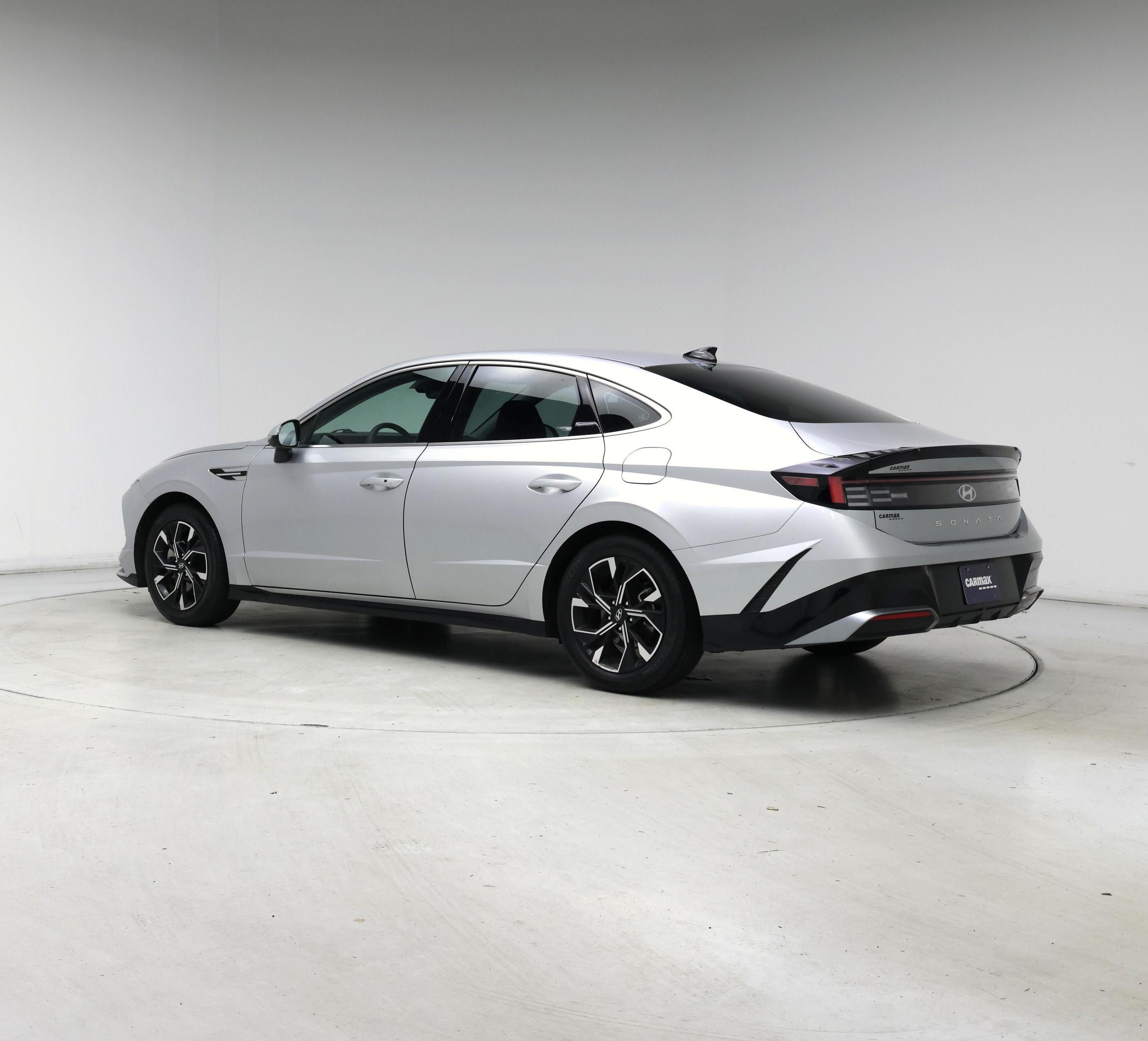 Thumbnail: 2024 Hyundai Sonata - 2
