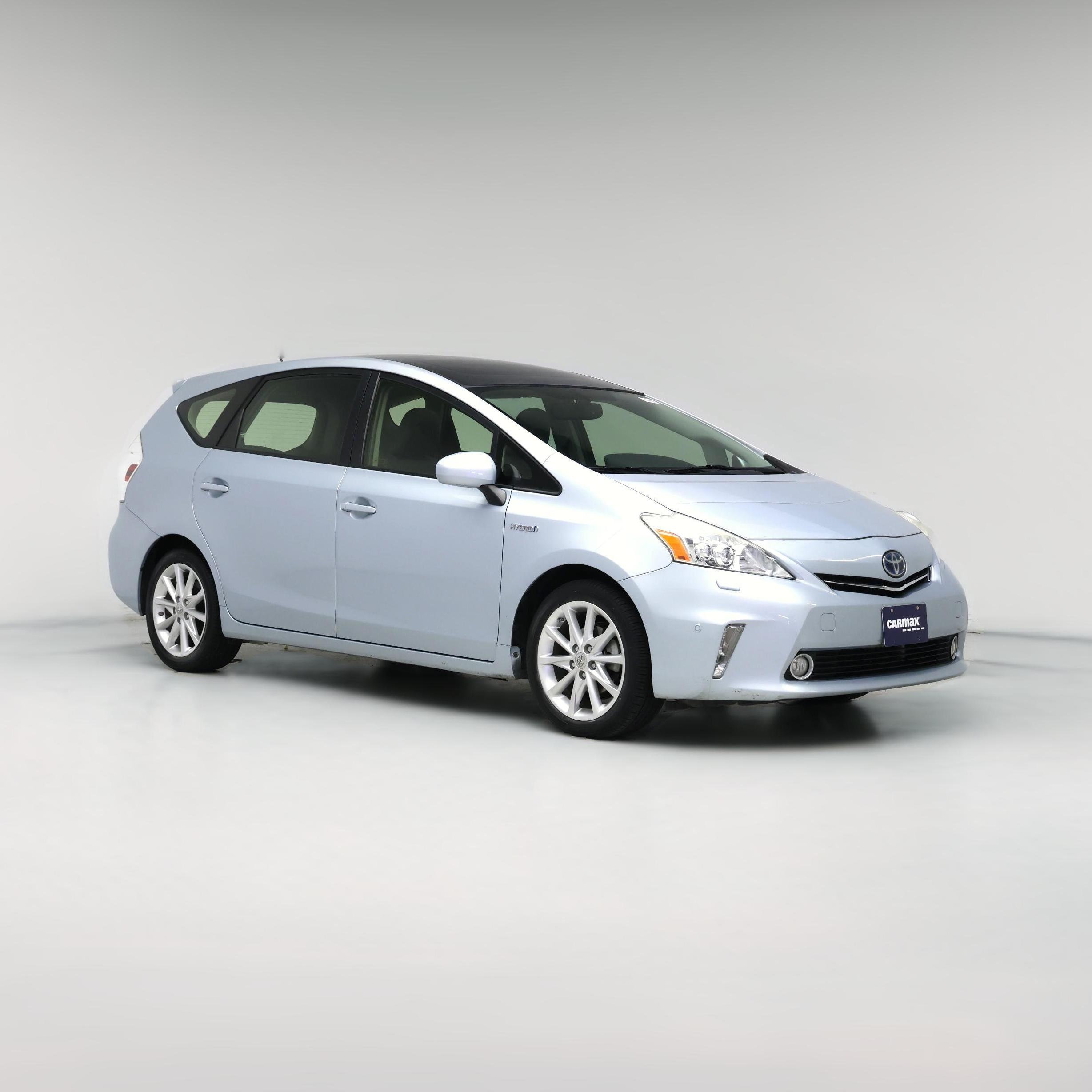Thumbnail: 2014 Toyota Prius v - 1
