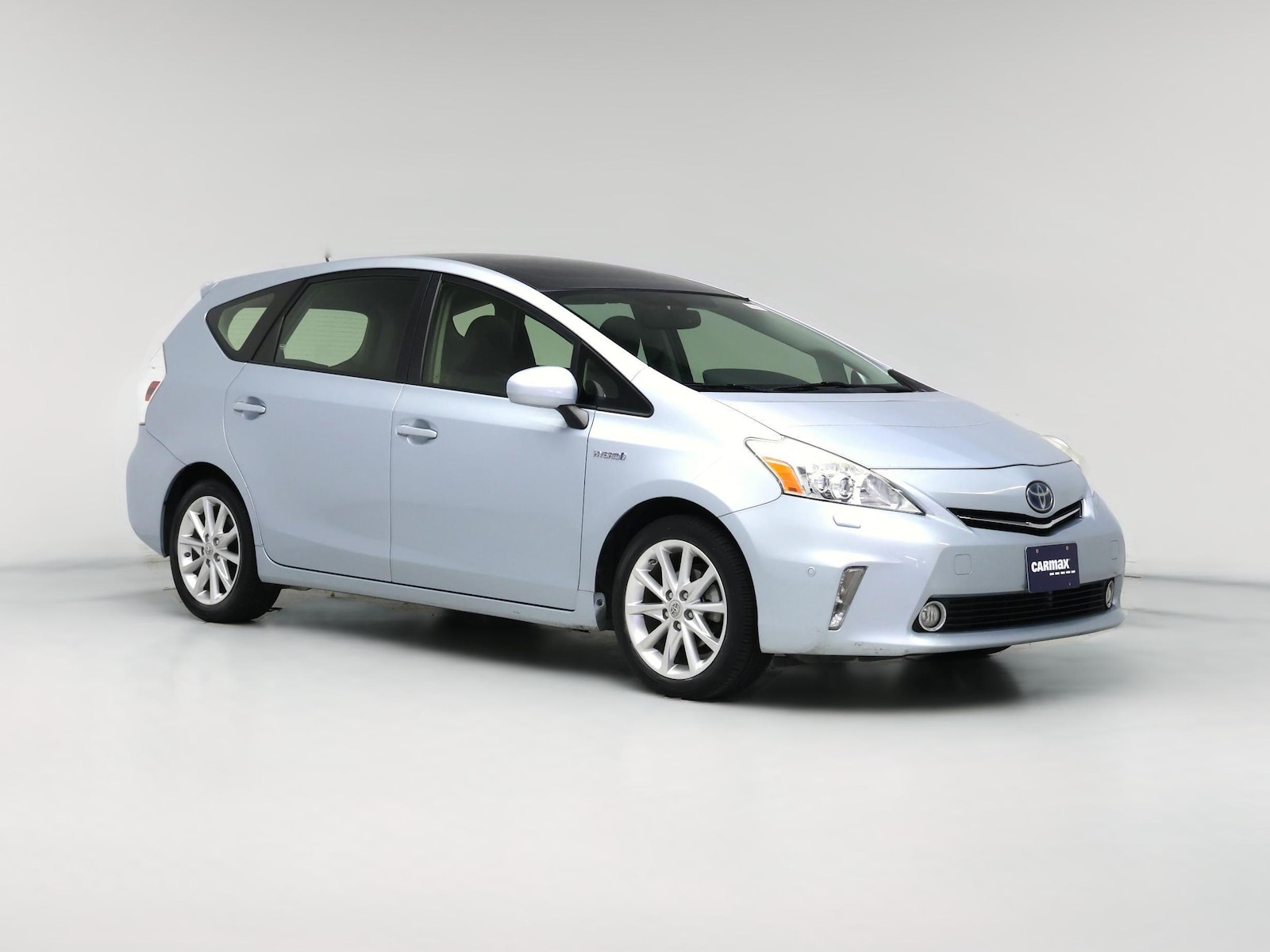 2014 Toyota Prius v Five