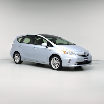 2014 Toyota Prius v Five