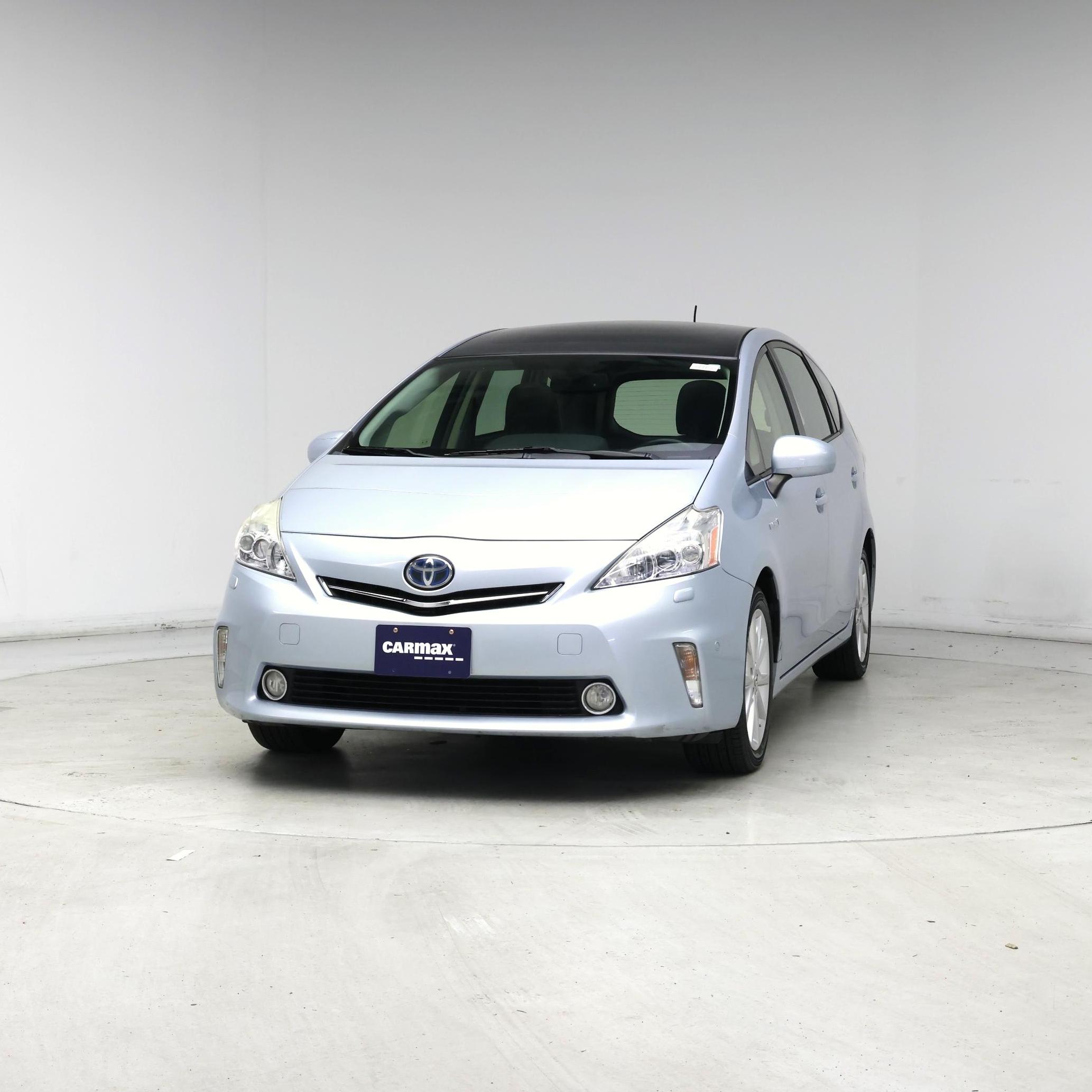 Thumbnail: 2014 Toyota Prius v - 4