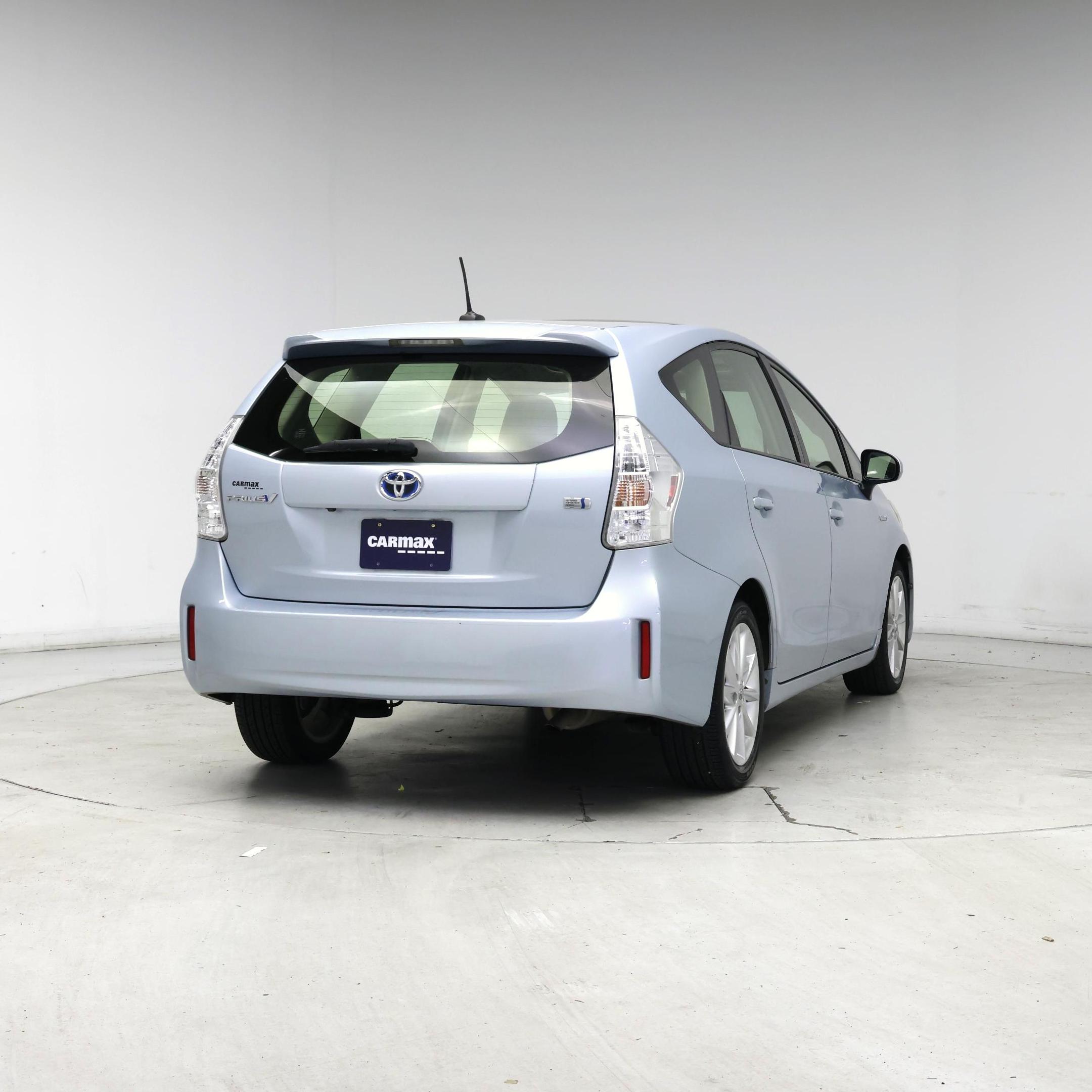 Thumbnail: 2014 Toyota Prius v - 8