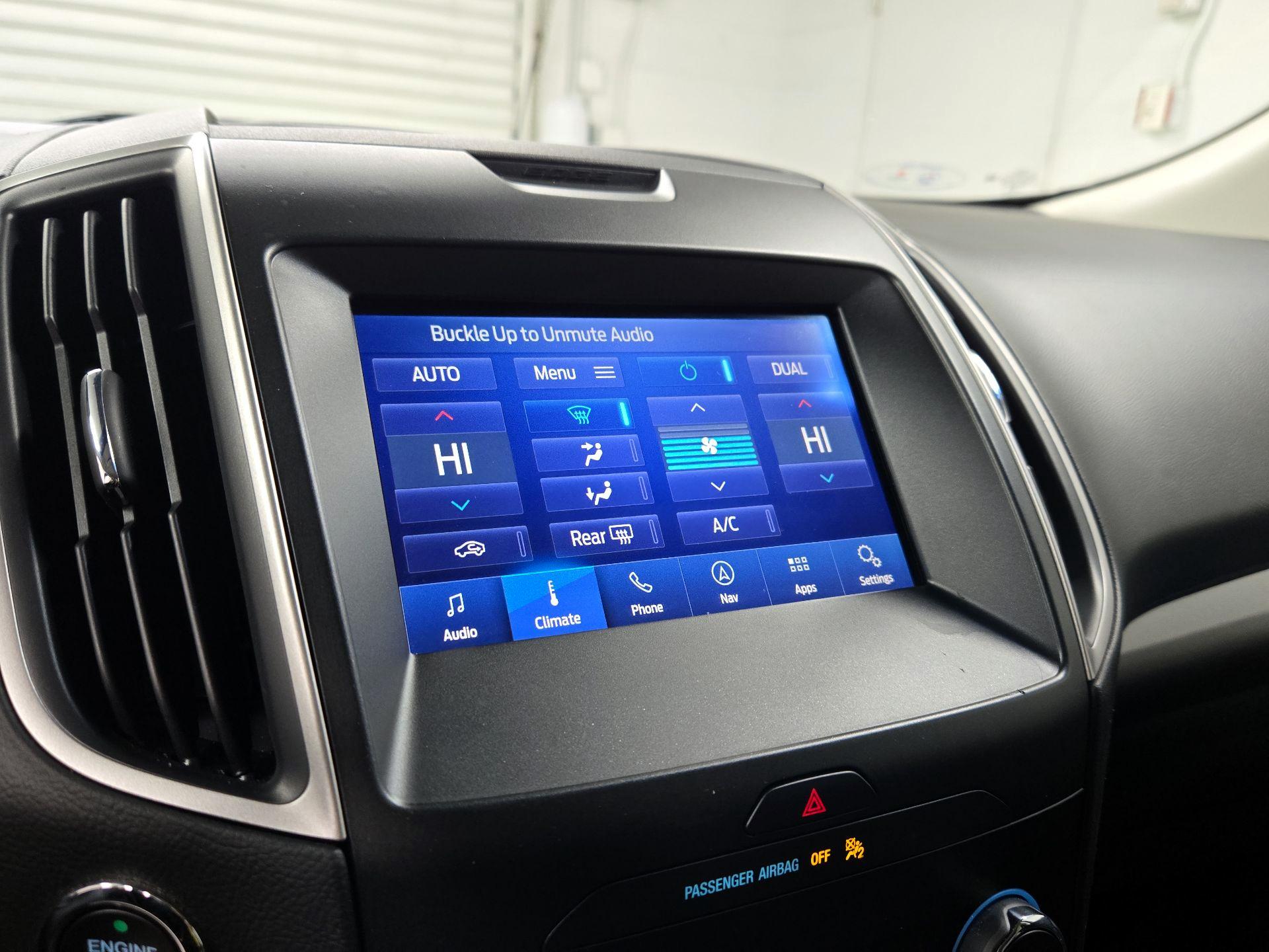 Thumbnail: 2020 Ford Edge - 17