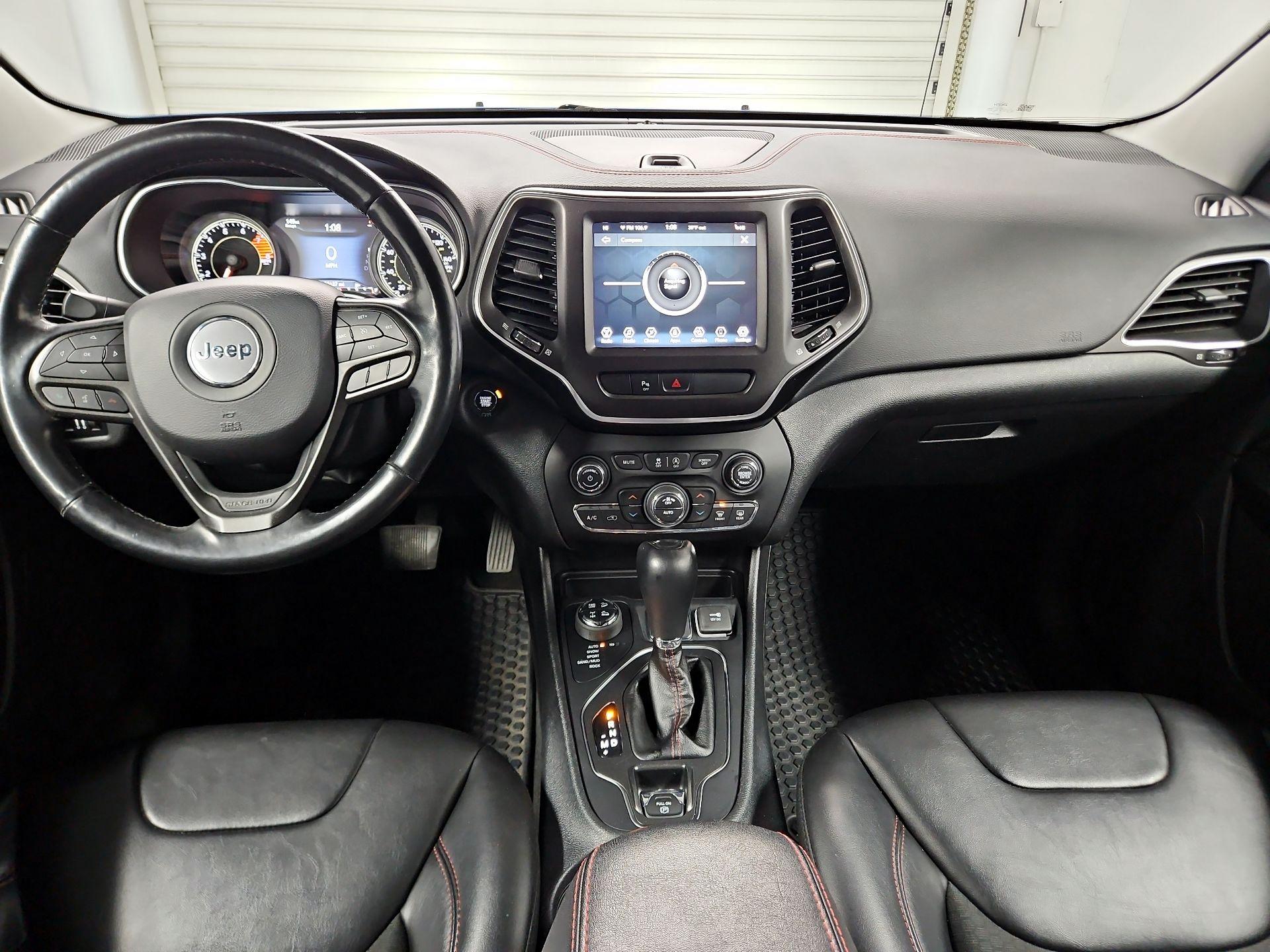 Thumbnail: 2020 Jeep Cherokee - 9