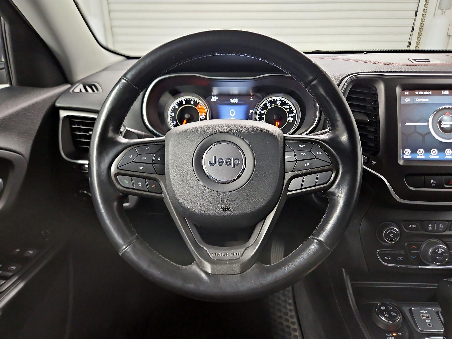 Thumbnail: 2020 Jeep Cherokee - 10