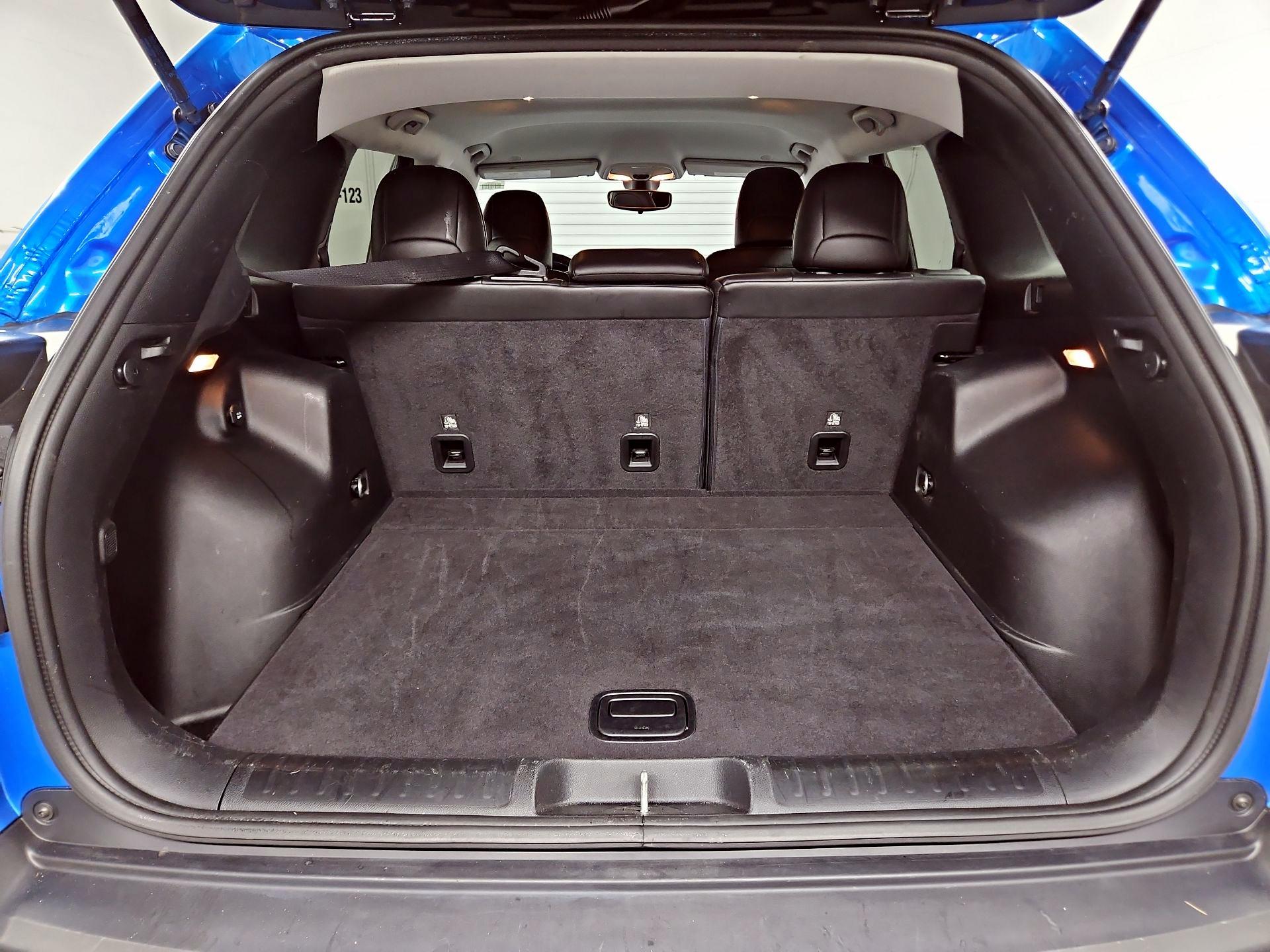 Thumbnail: 2020 Jeep Cherokee - 20