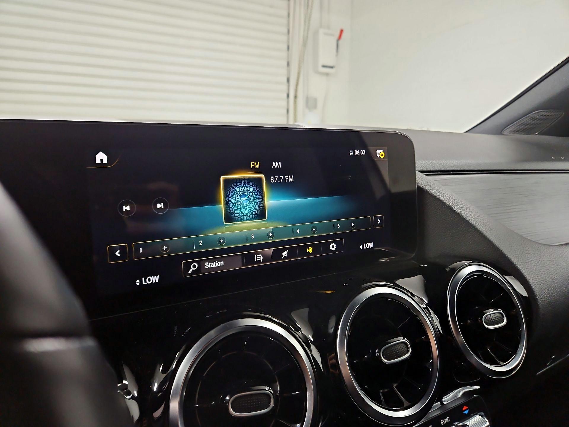 Thumbnail: 2022 Mercedes-Benz GLA - 16
