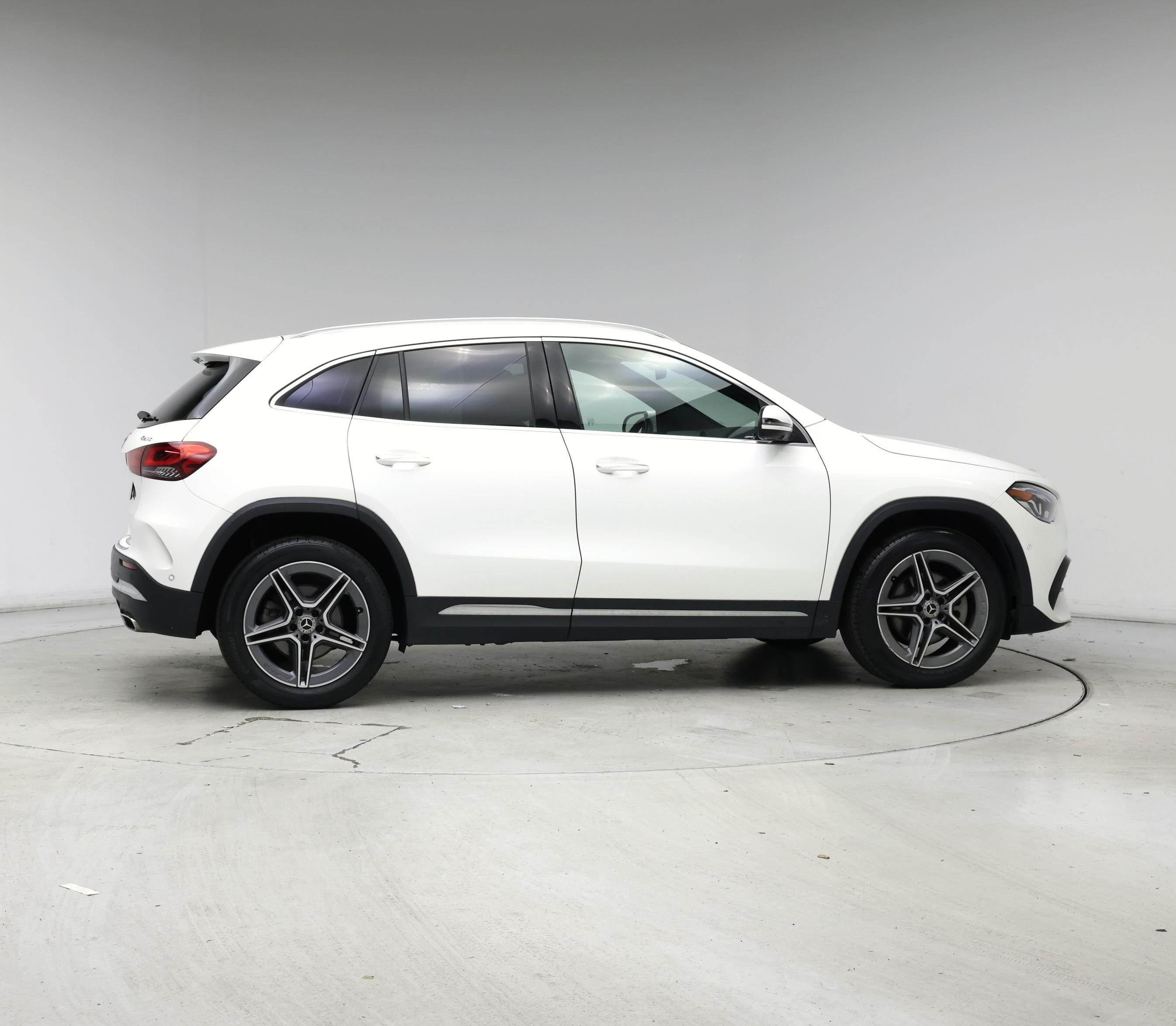 Thumbnail: 2022 Mercedes-Benz GLA - 7