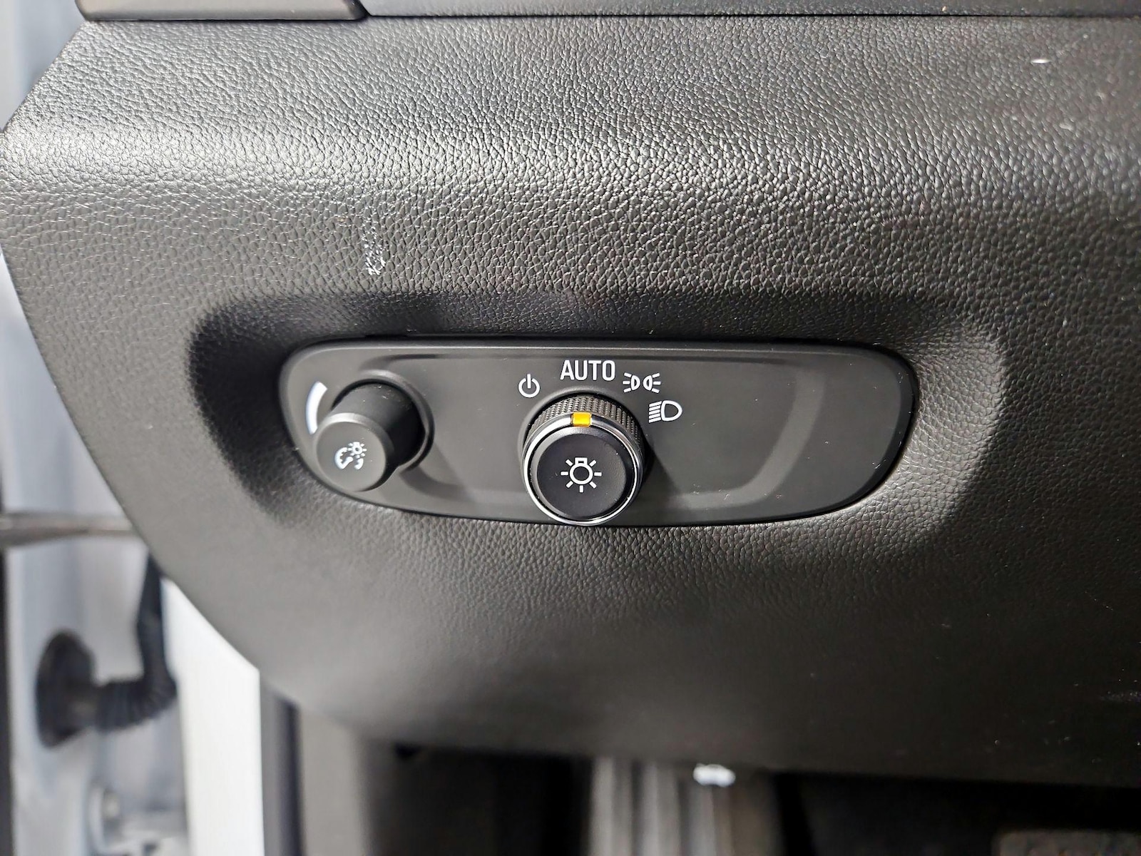 2023 Chevrolet Traverse LS - Photo 14
