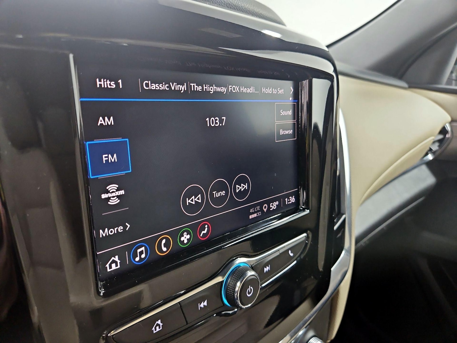 2023 Chevrolet Traverse LS - Photo 16
